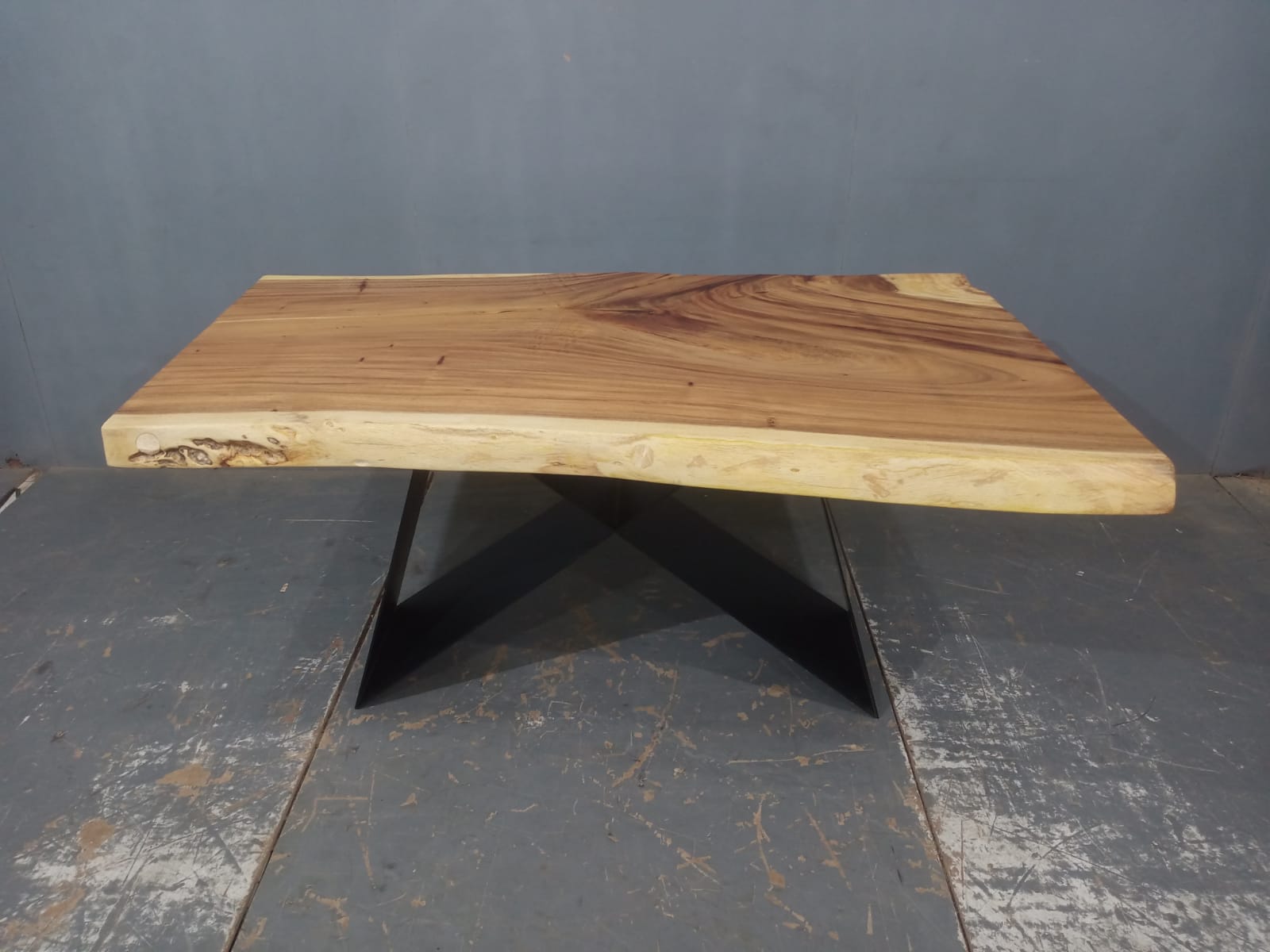 LIVE EDGE TABLES