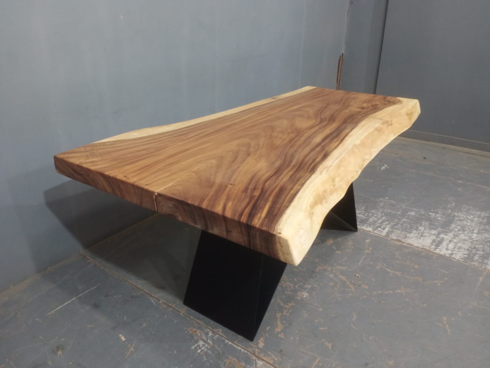 Live Edge Tables
