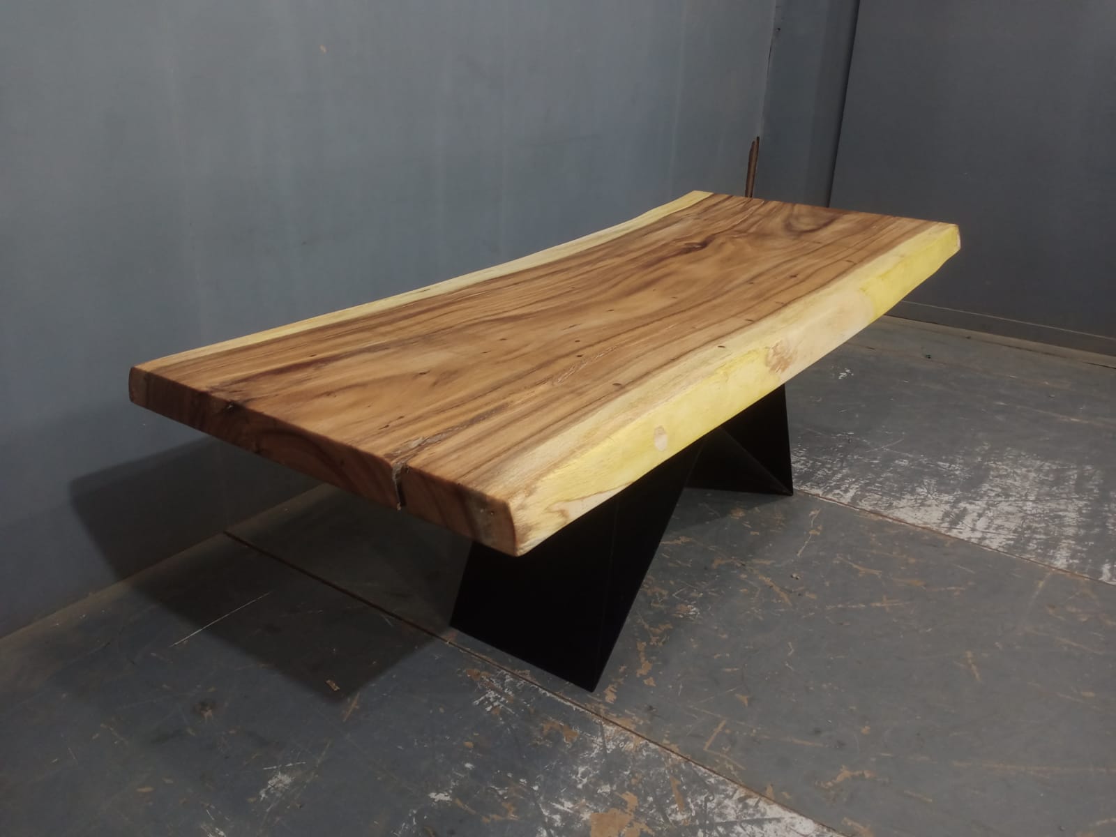 Live Edge Tables