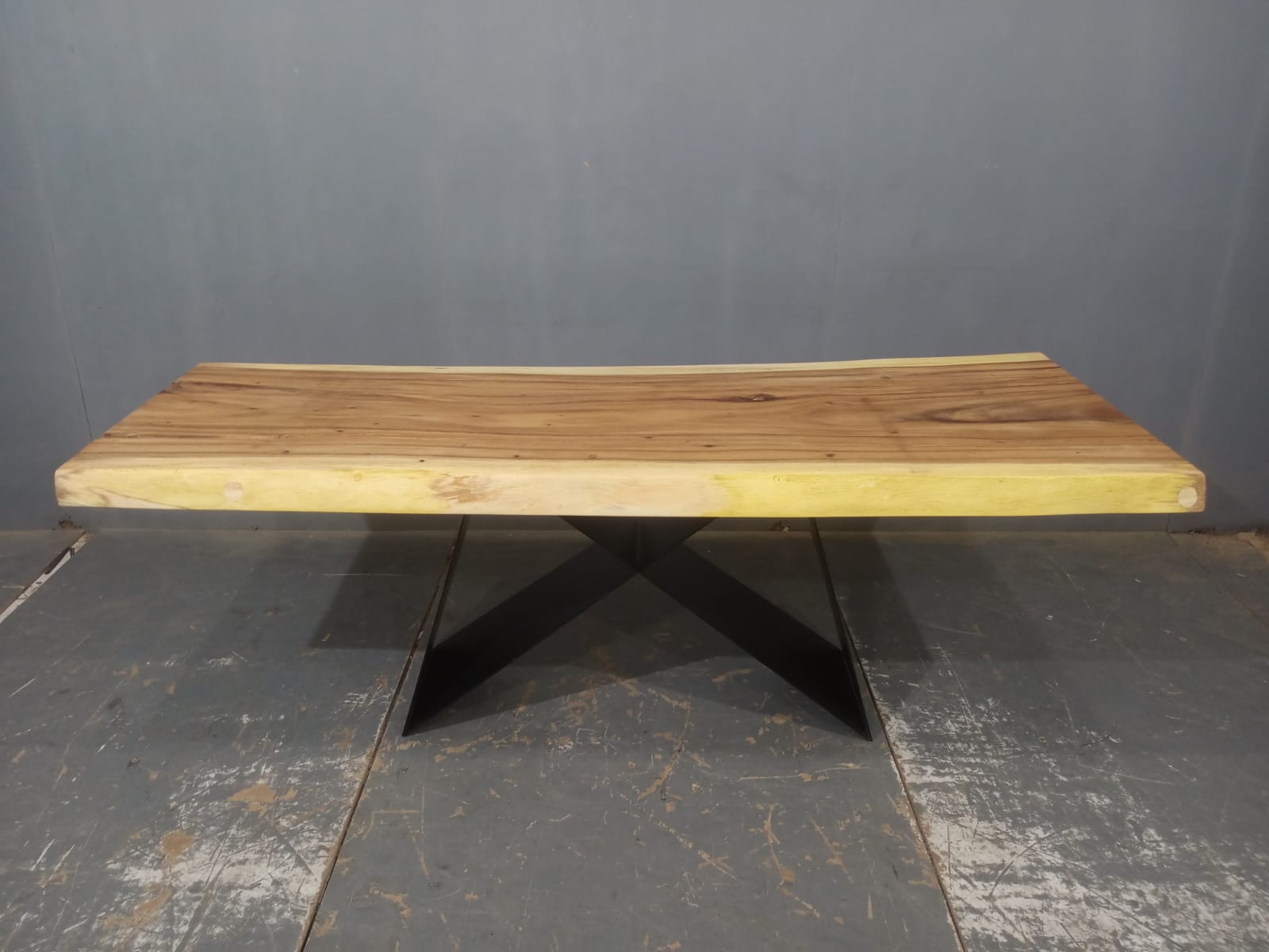 LIVE EDGE TABLES