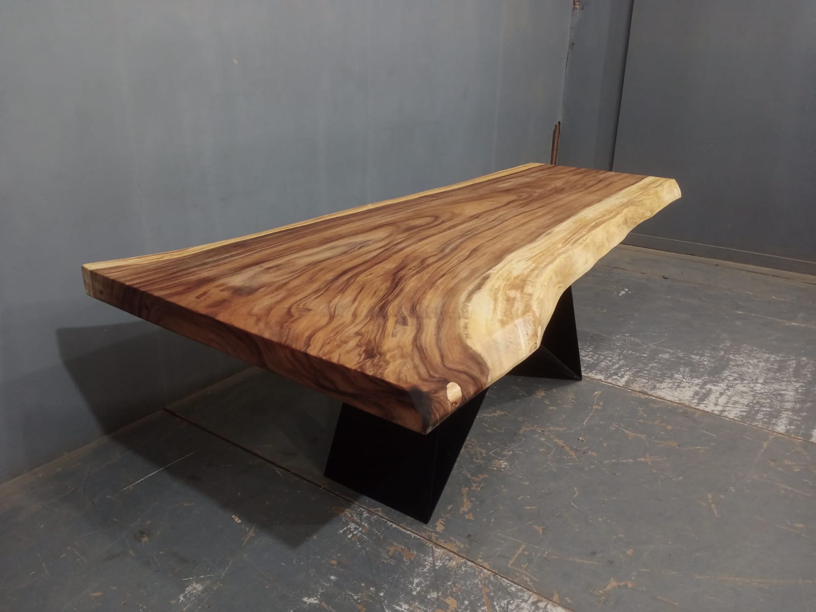 Live Edge Tables