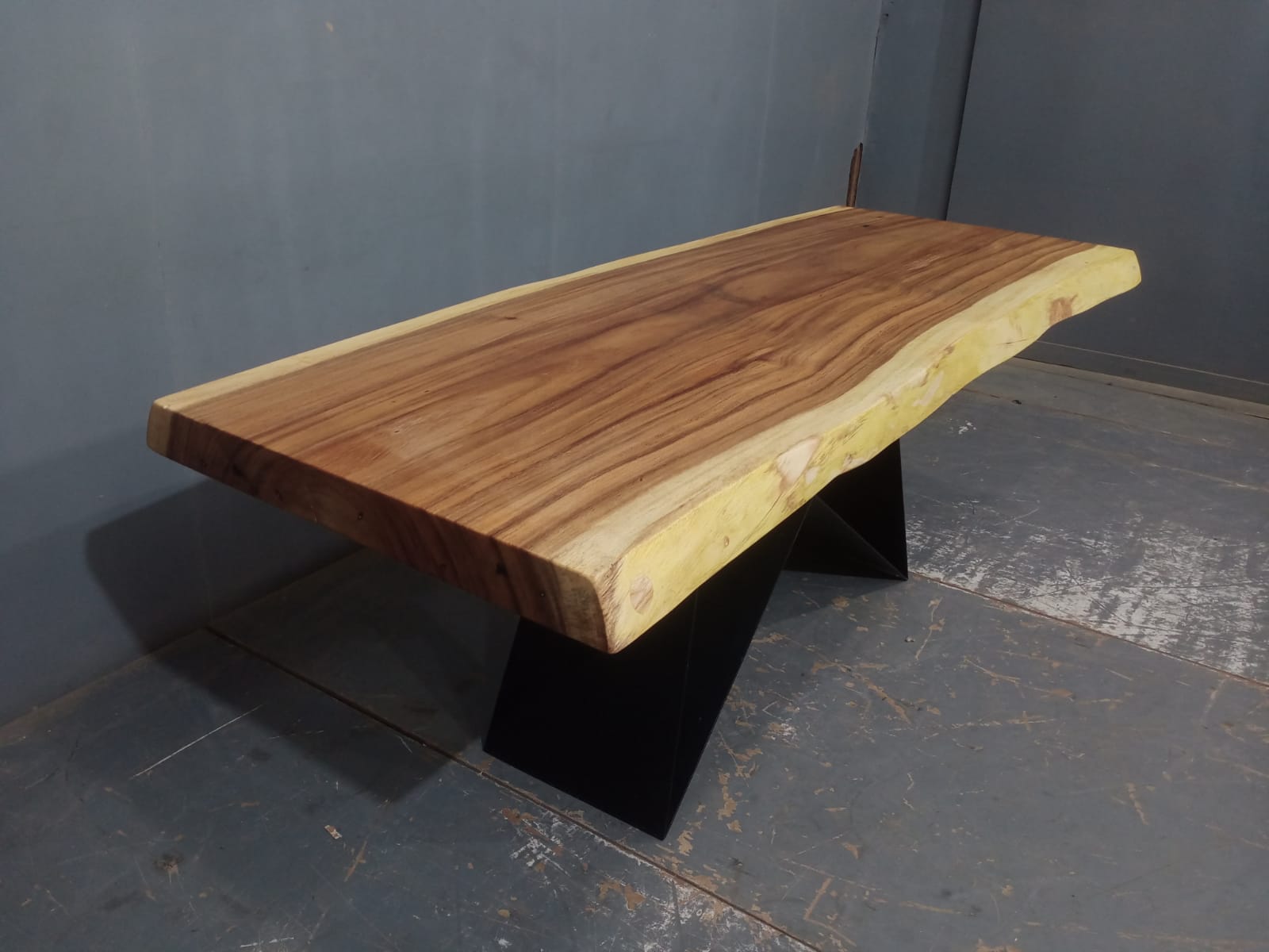 Live Edge Tables
