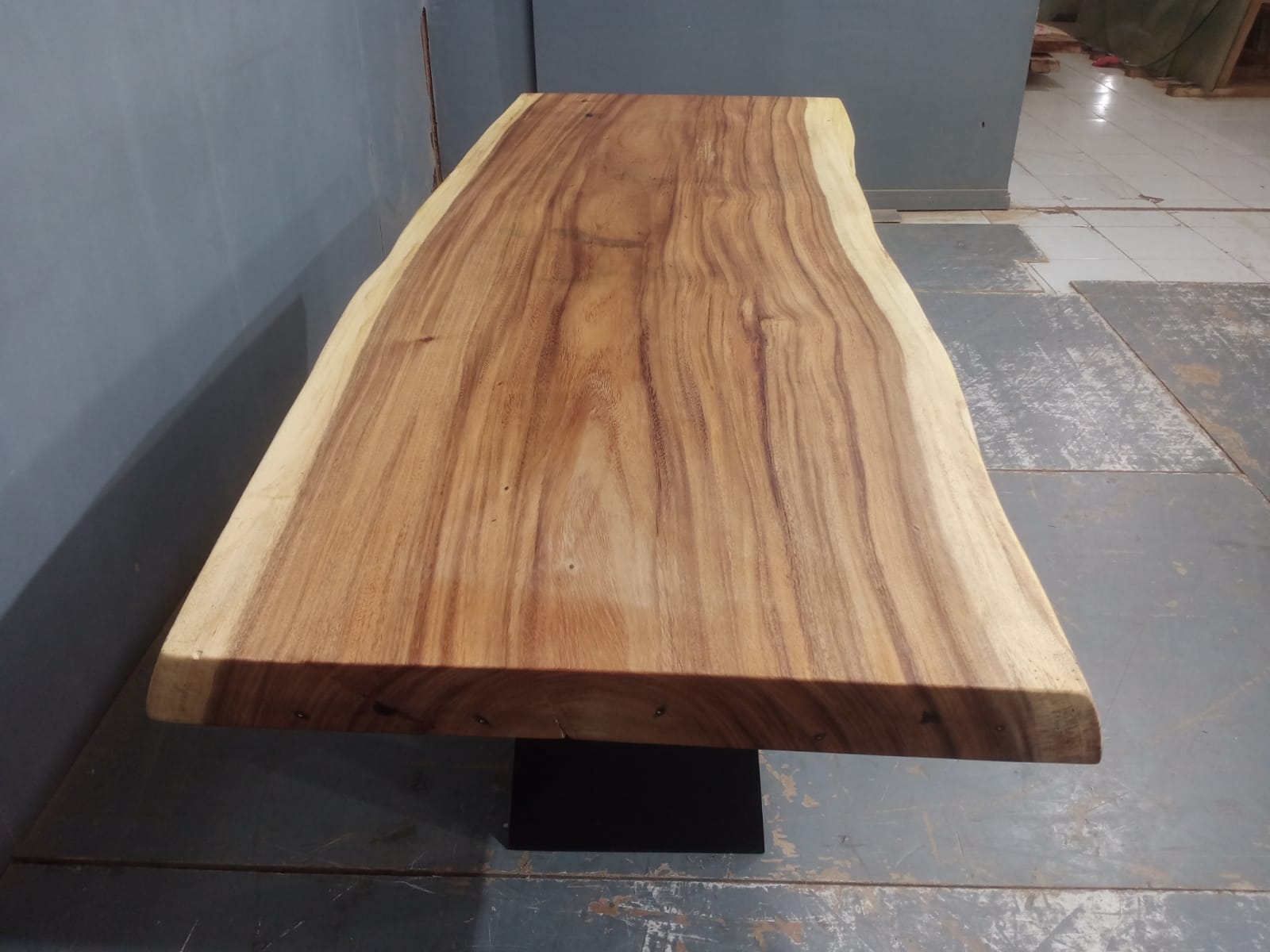 Live Edge Tables
