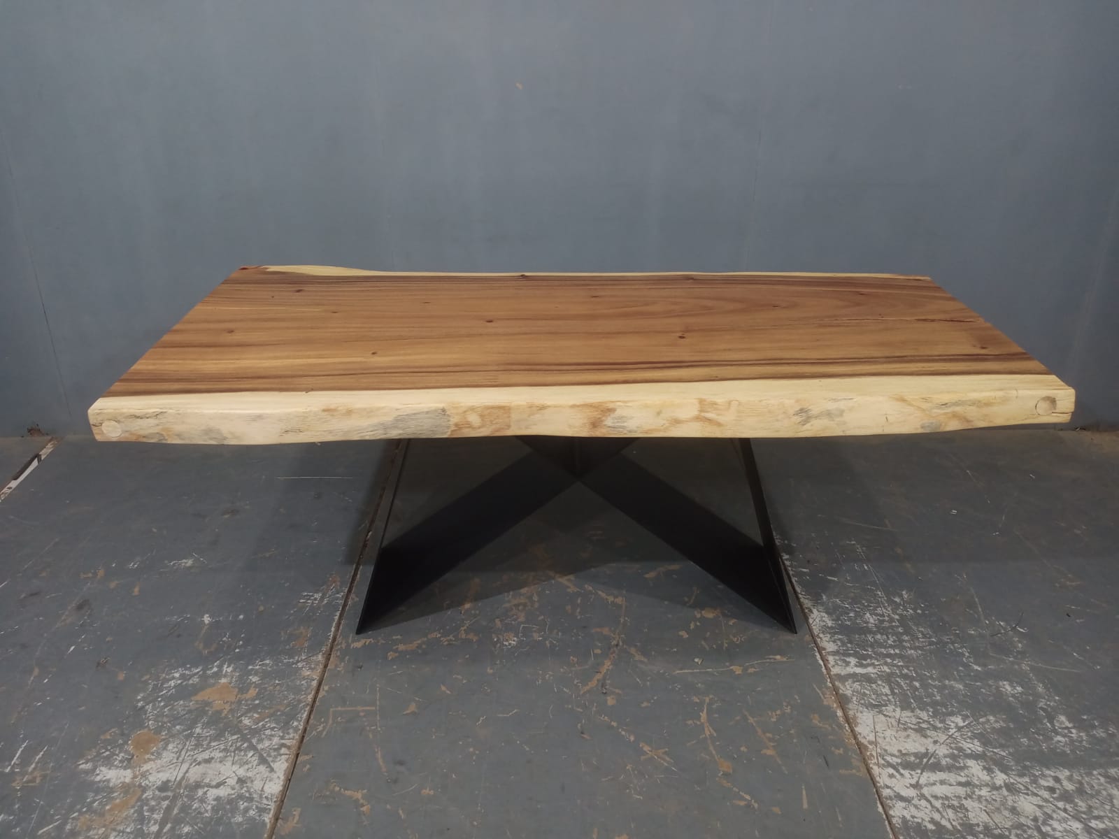 LIVE EDGE TABLES