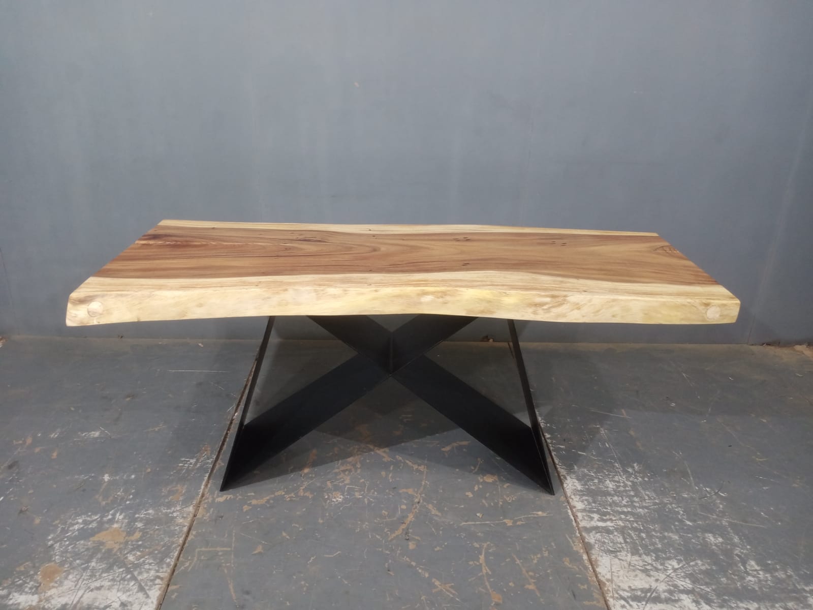 LIVE EDGE TABLES