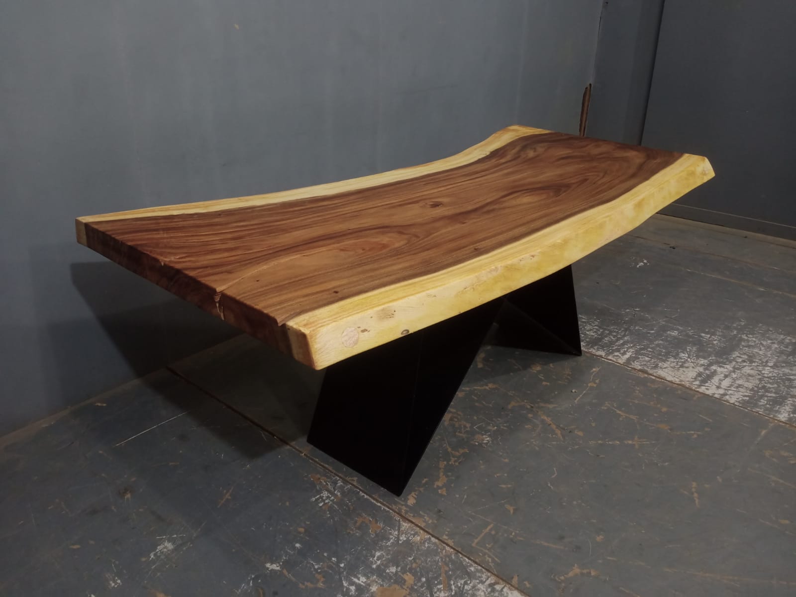 Live Edge Tables