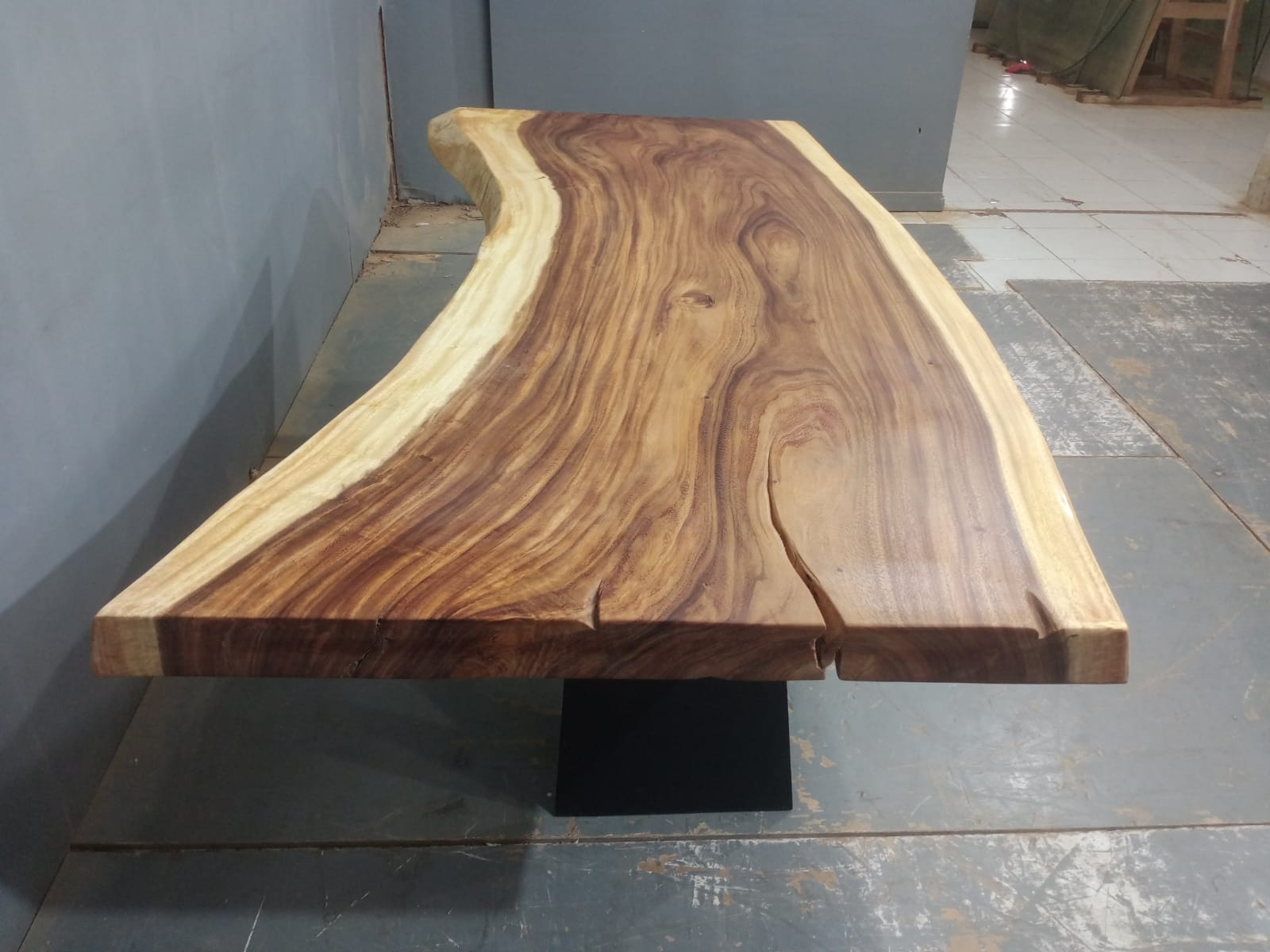 Live Edge Tables