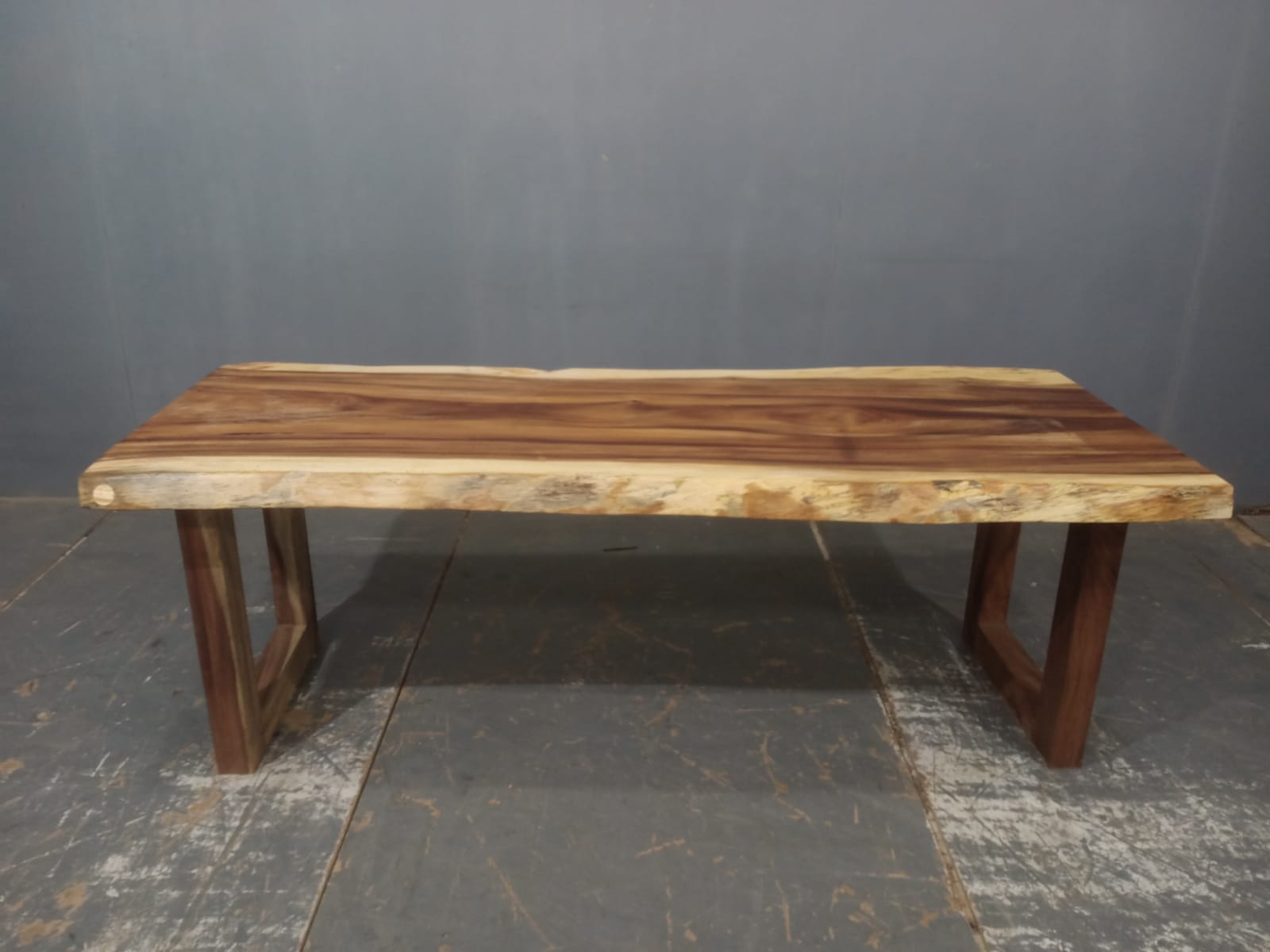 LIVE EDGE TABLES