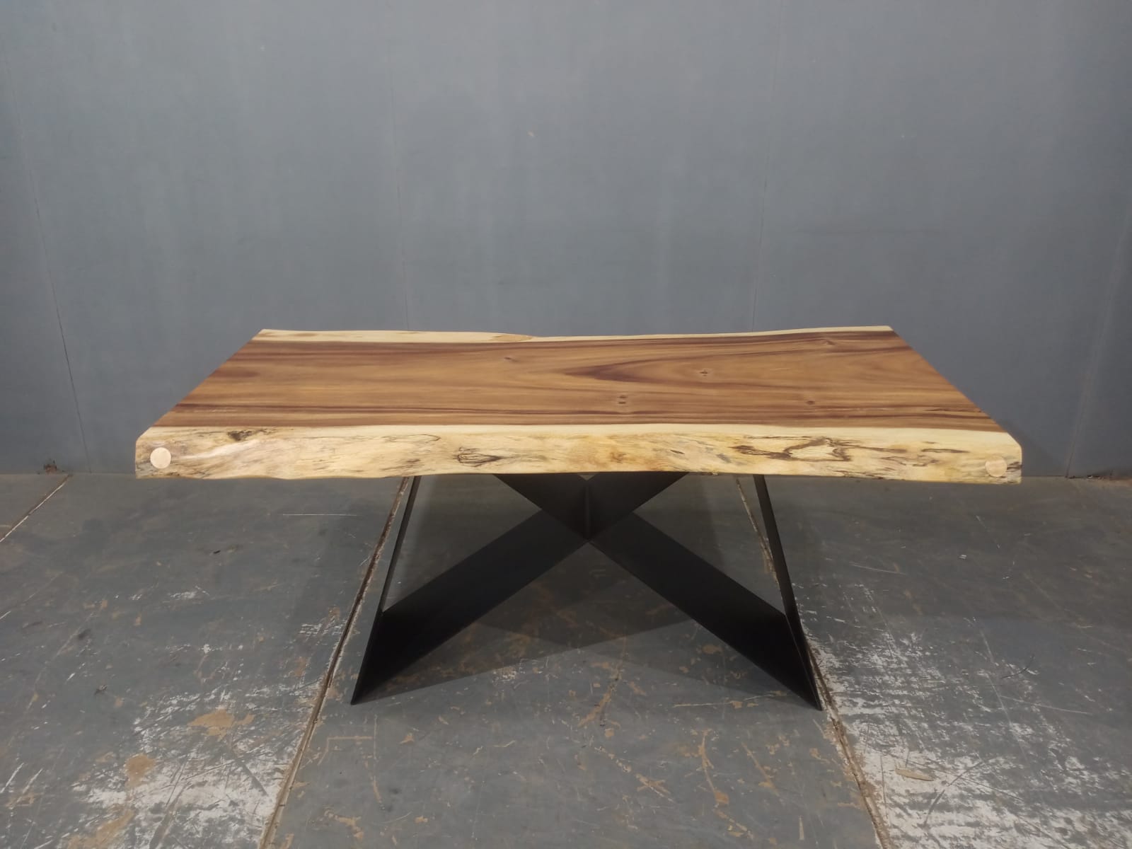 LIVE EDGE TABLES