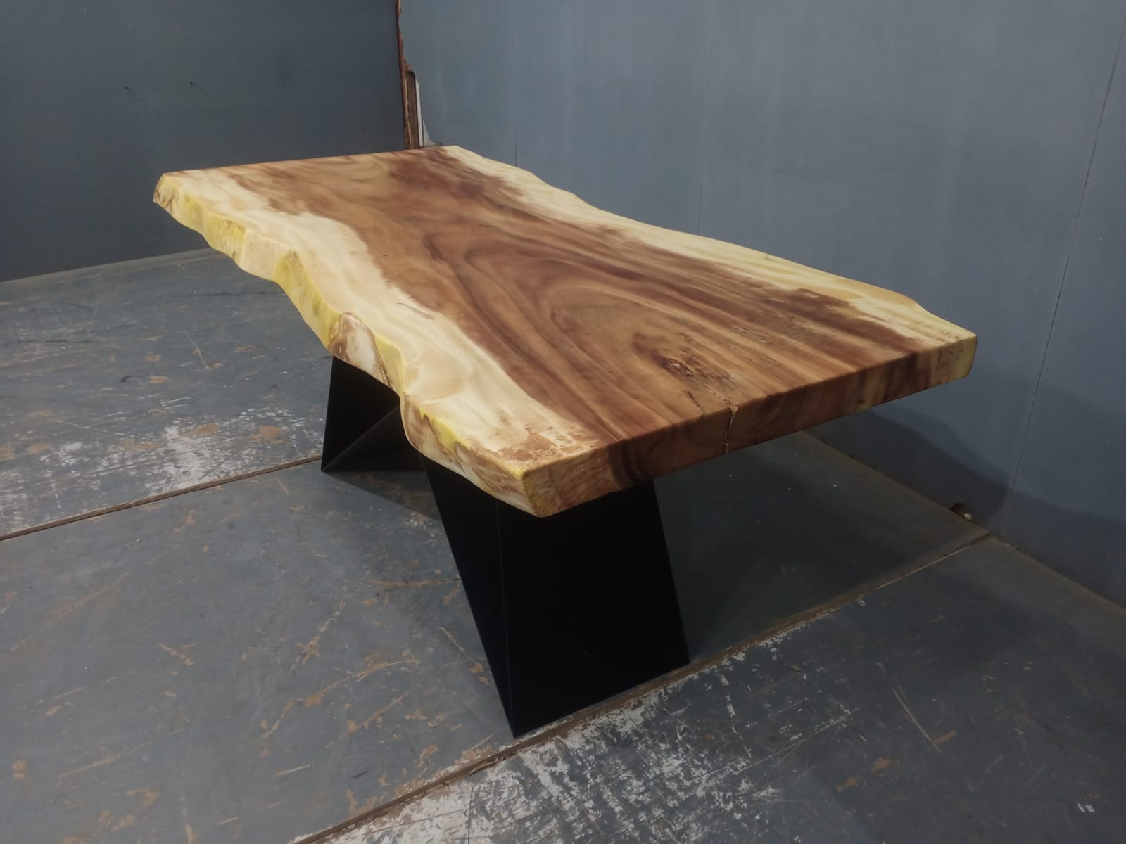 Live Edge Tables