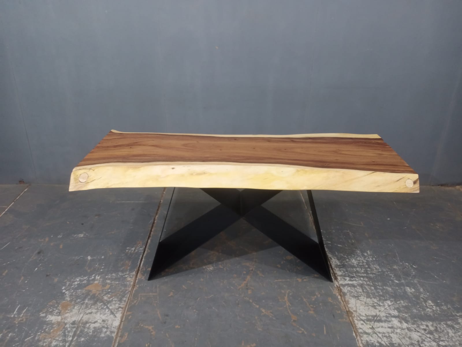 LIVE EDGE TABLES