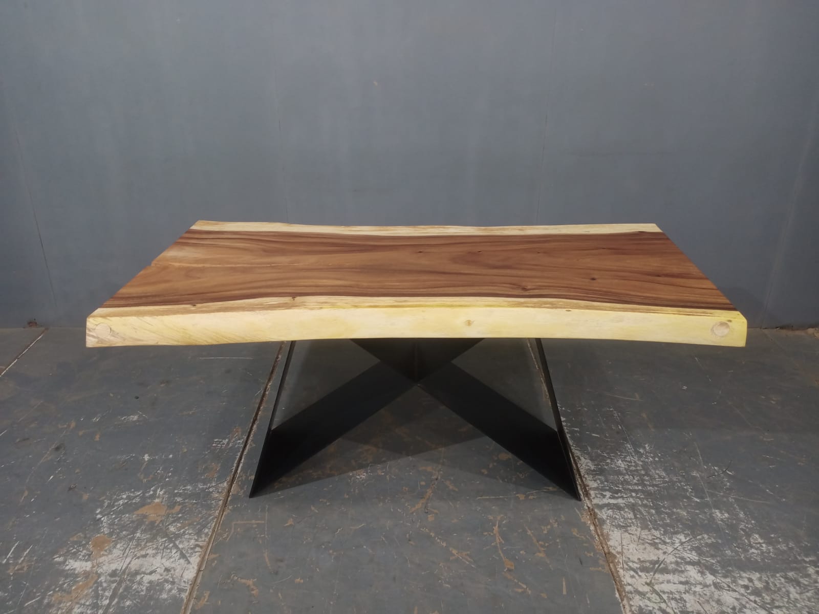 LIVE EDGE TABLES