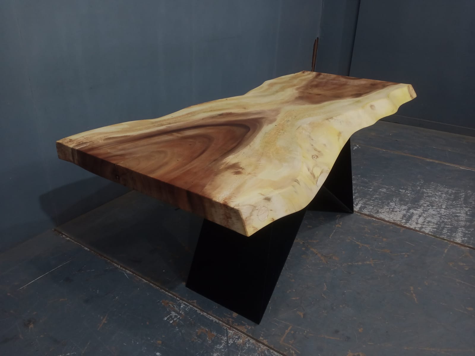 Live Edge Tables