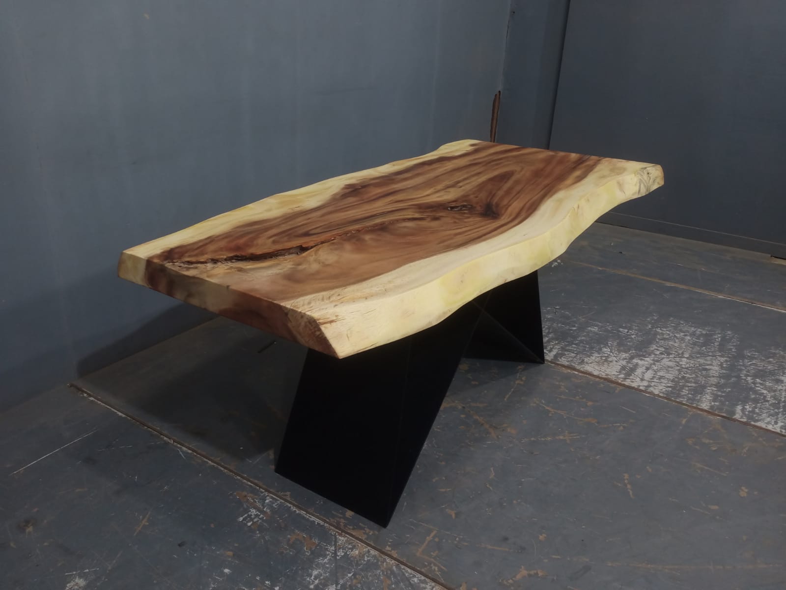 Live Edge Tables