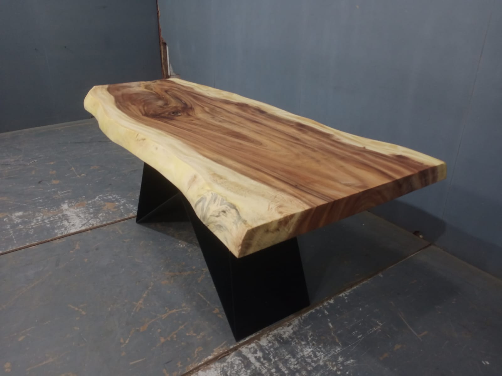 Live Edge Tables