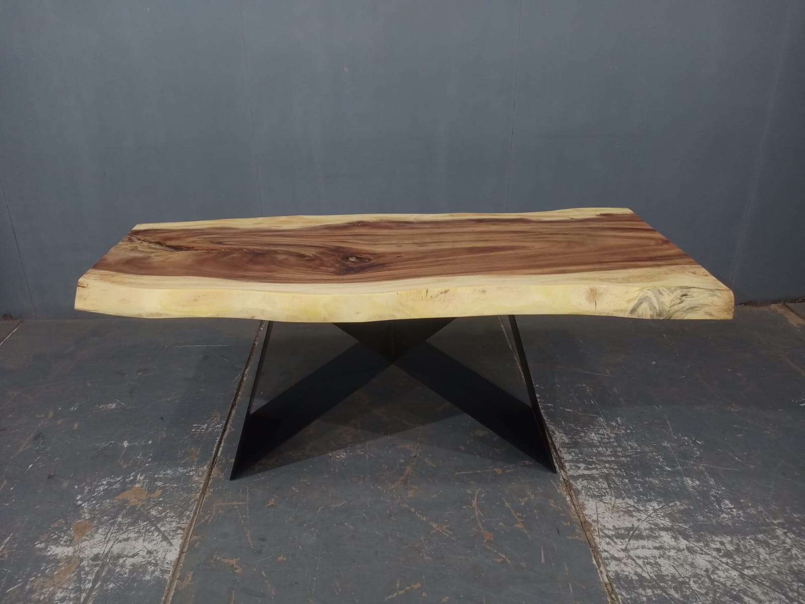LIVE EDGE TABLES