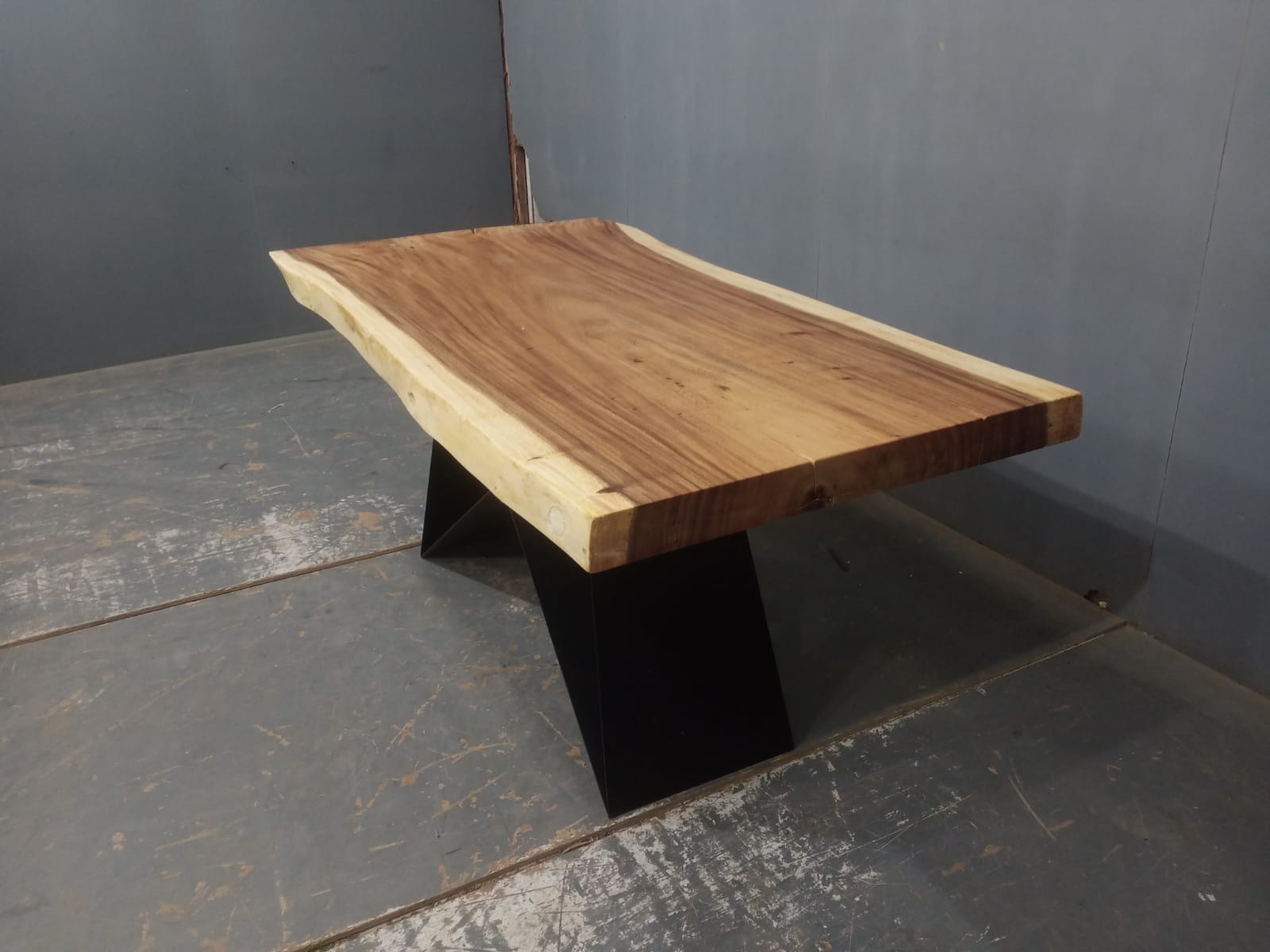Live Edge Tables