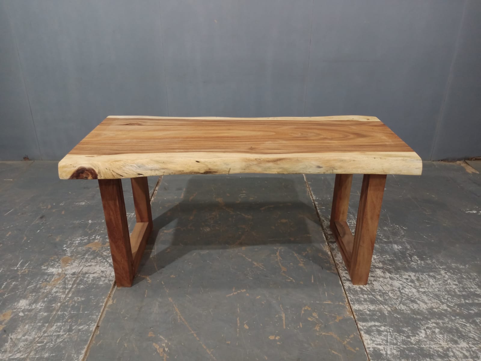 LIVE EDGE TABLES