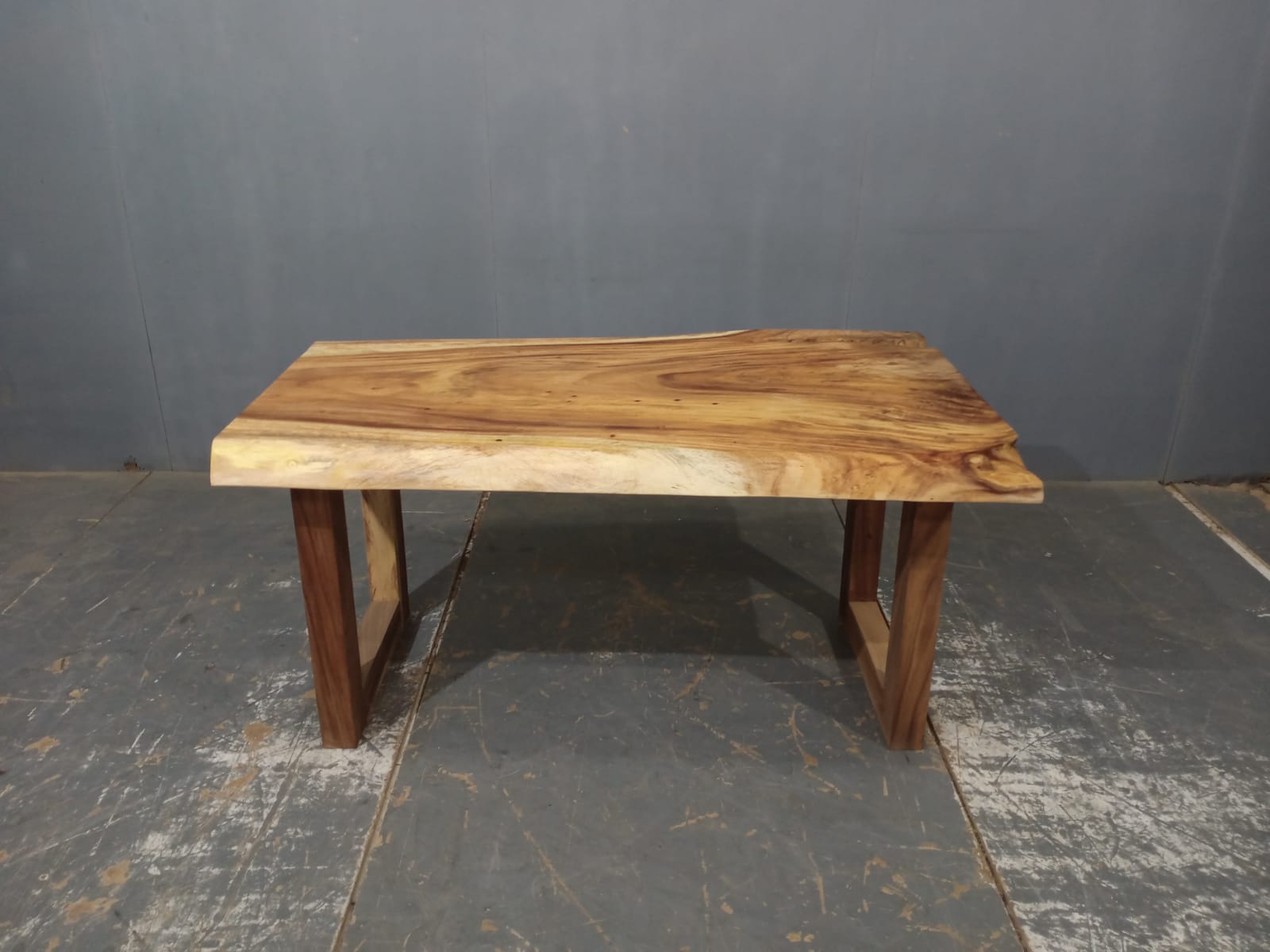 LIVE EDGE TABLES