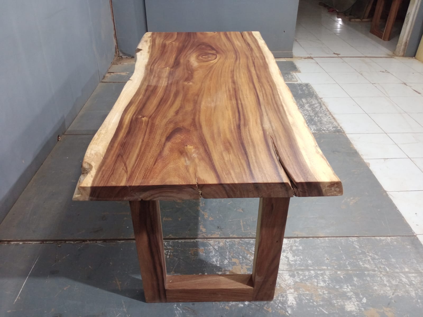 Live Edge Tables
