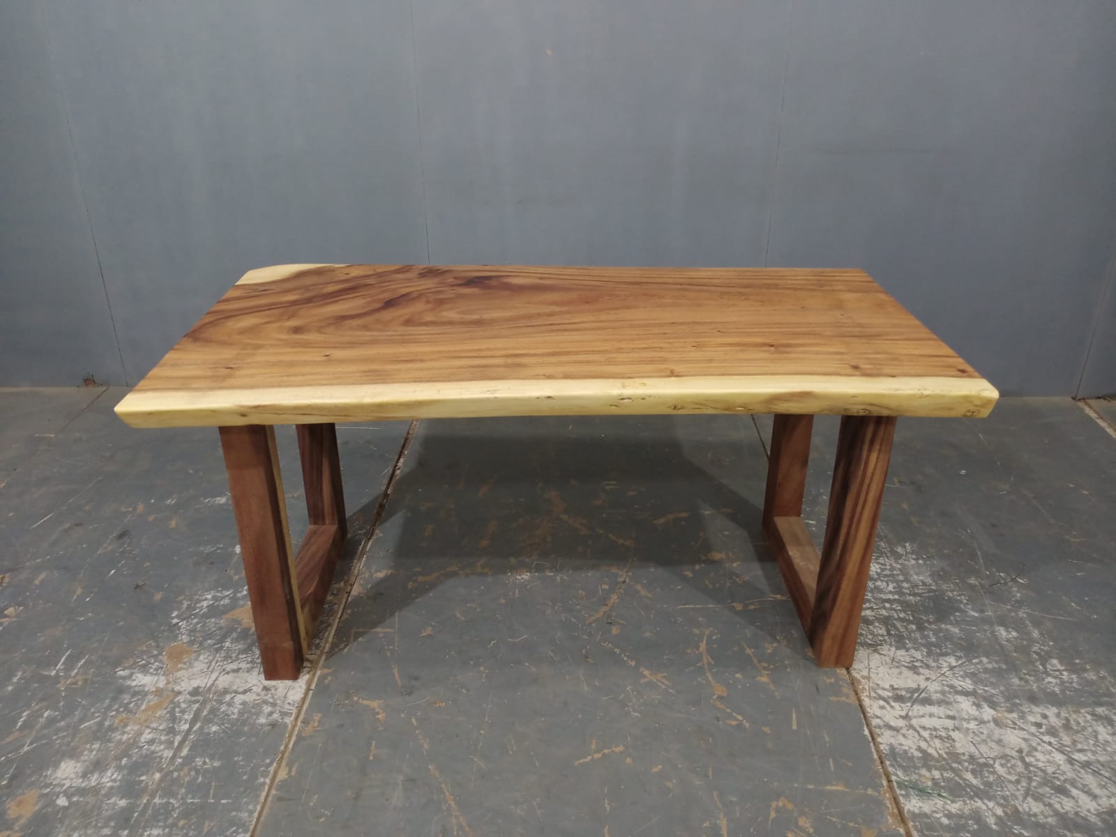 LIVE EDGE TABLES