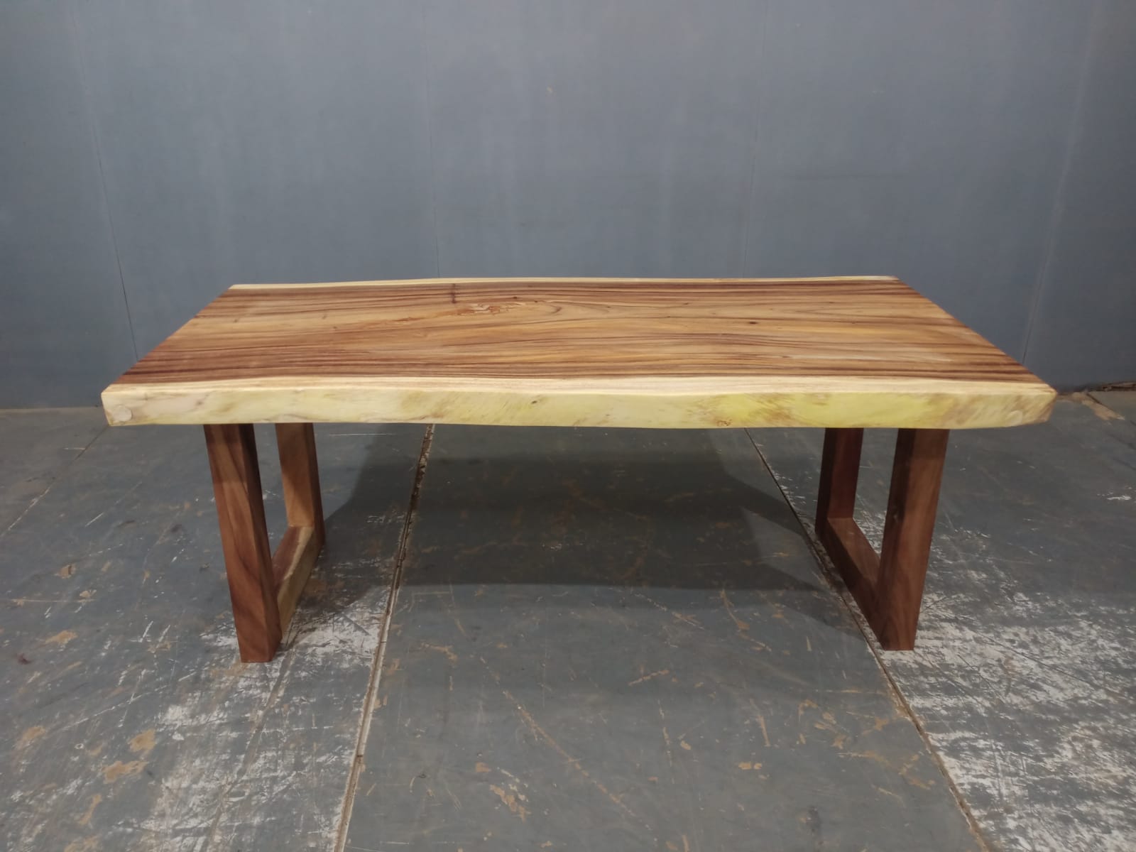 LIVE EDGE TABLES