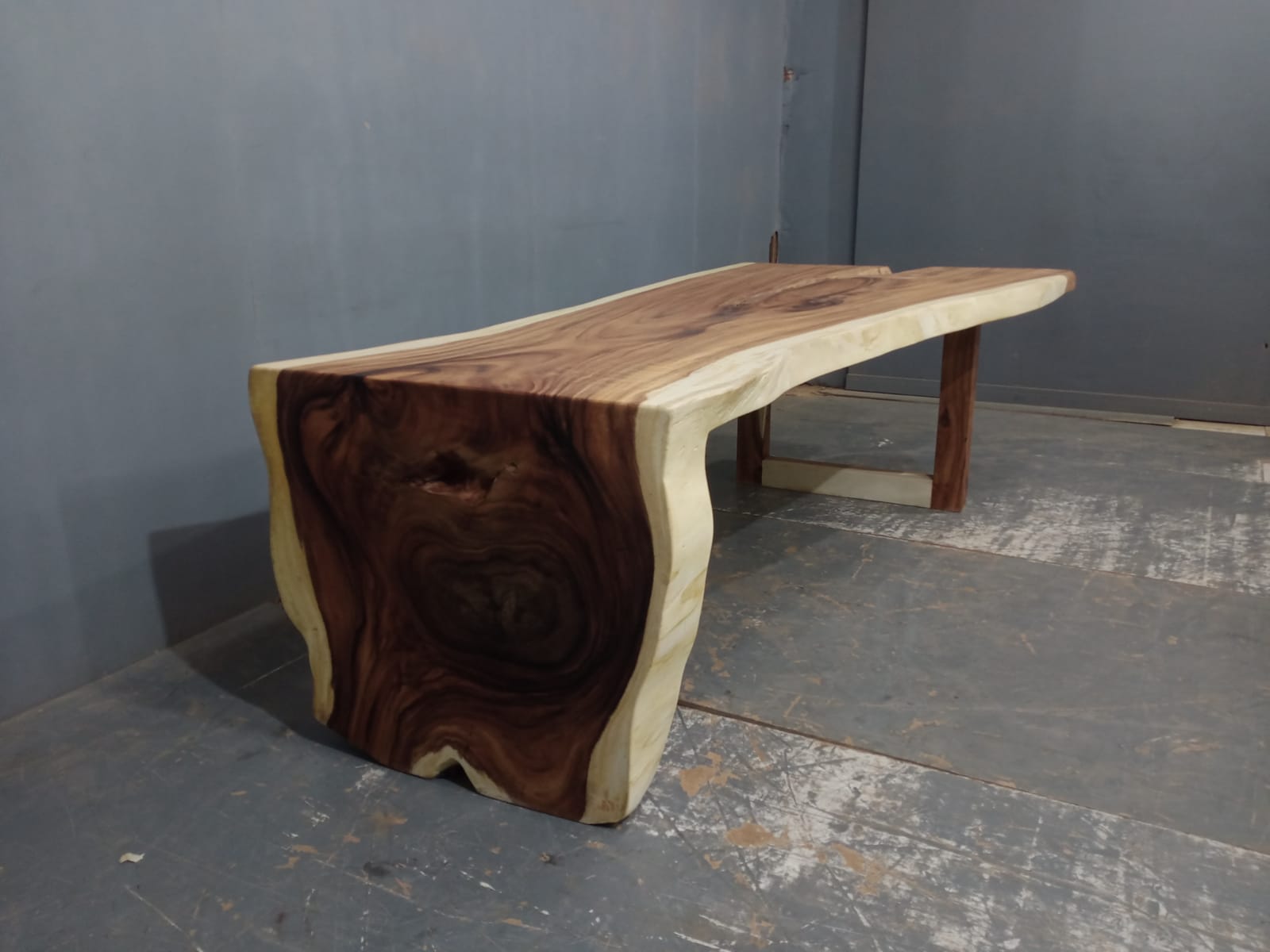 LIVE EDGE TABLES