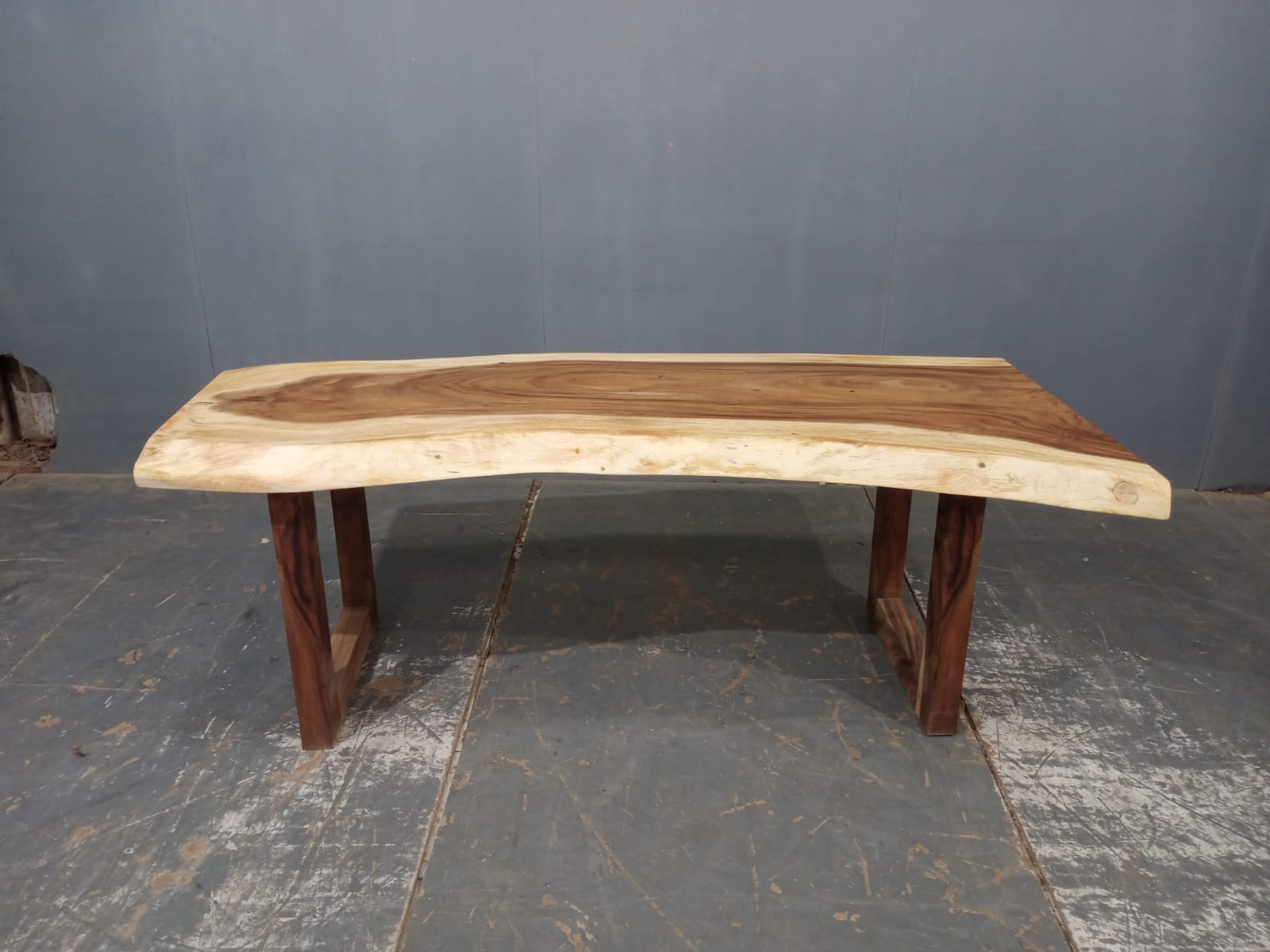 LIVE EDGE TABLES