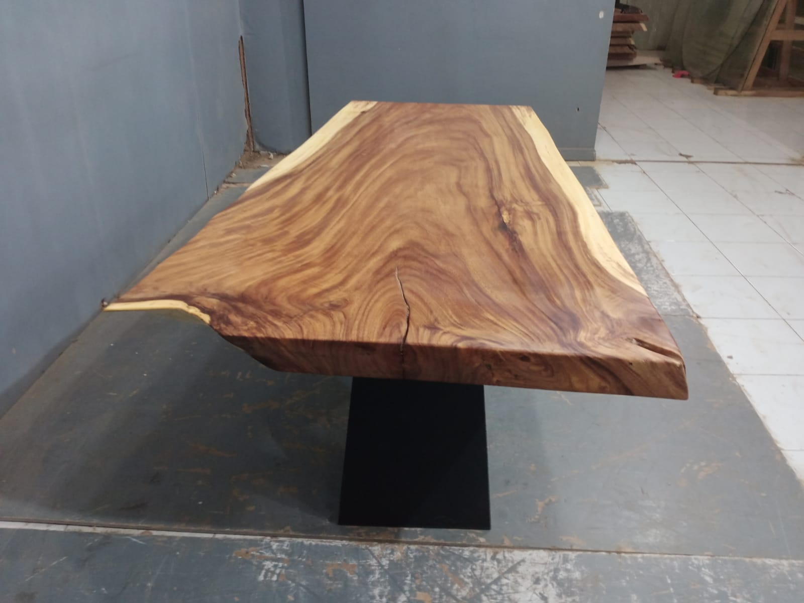 Live Edge Tables