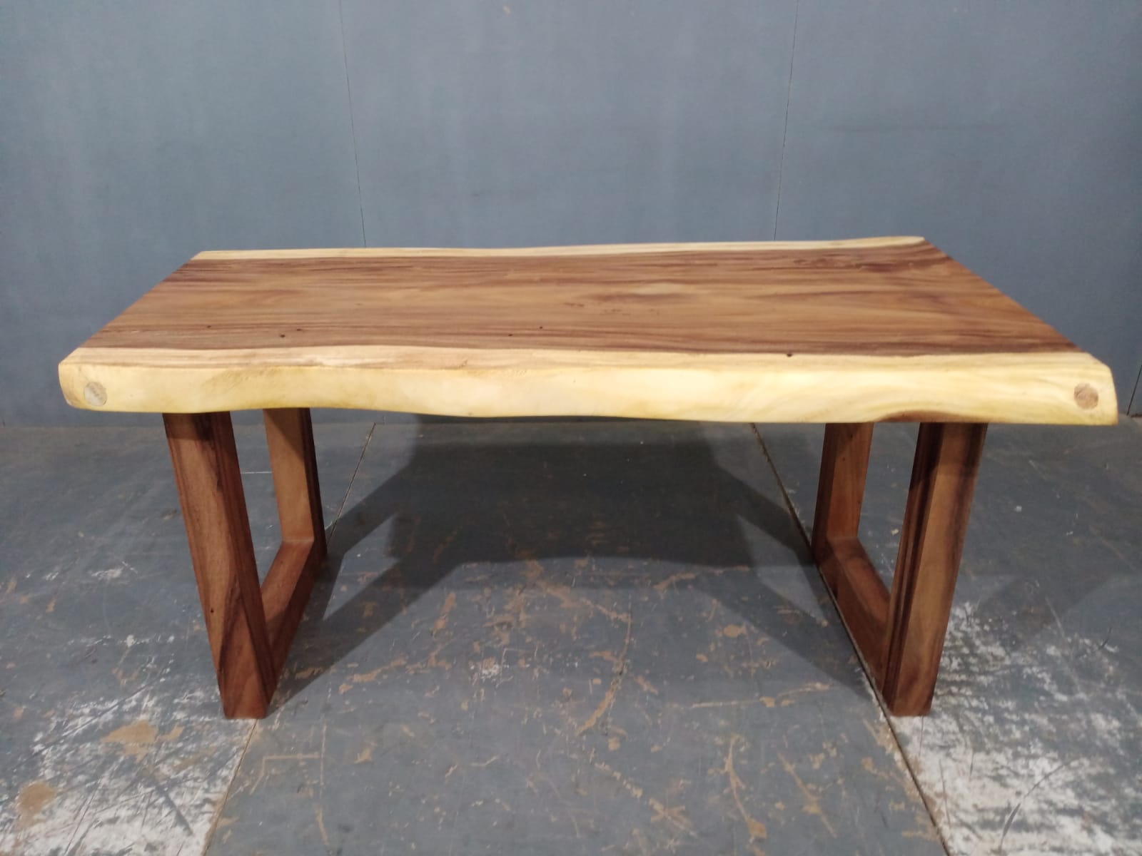 LIVE EDGE TABLES