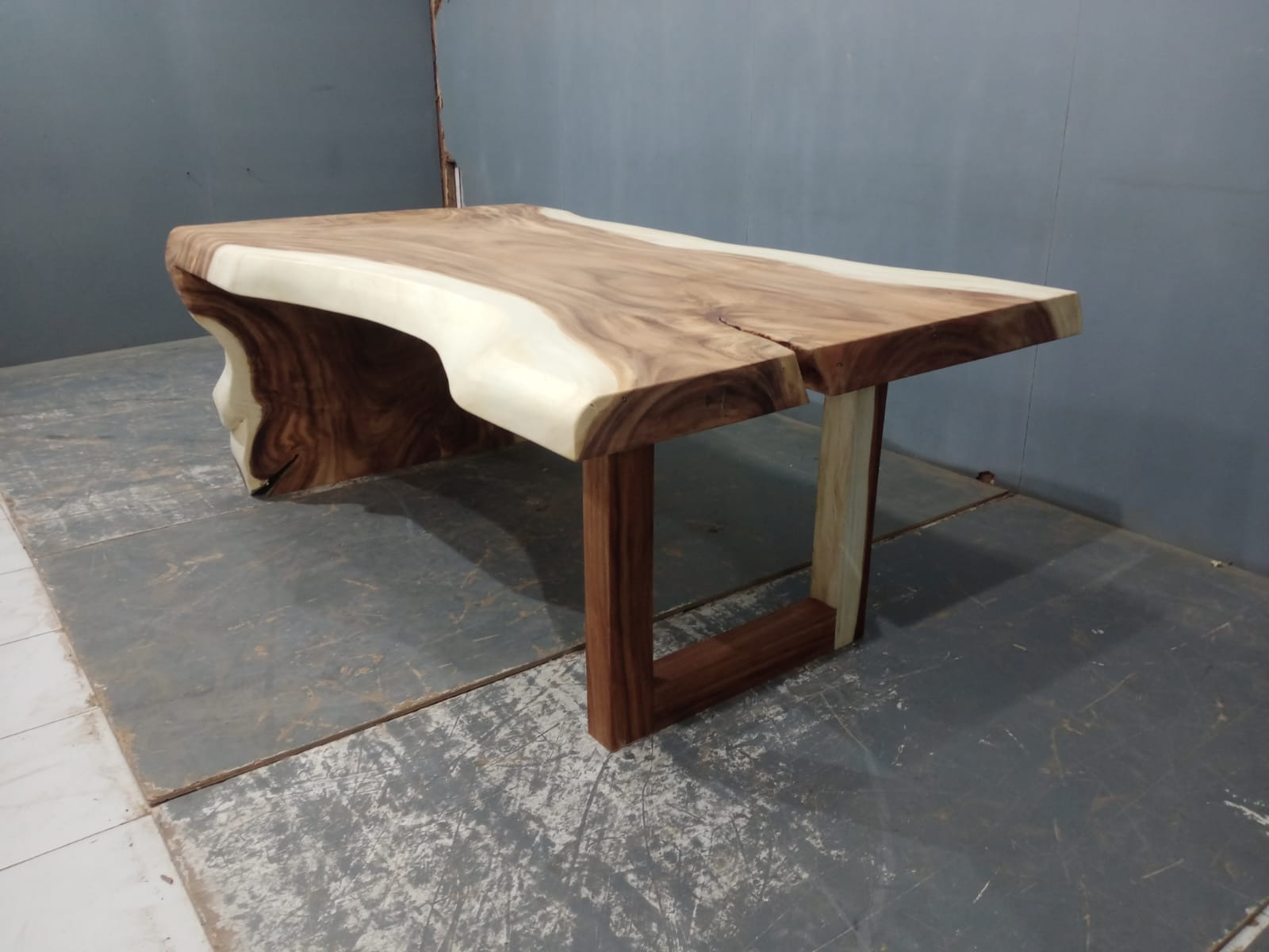 Live Edge Tables