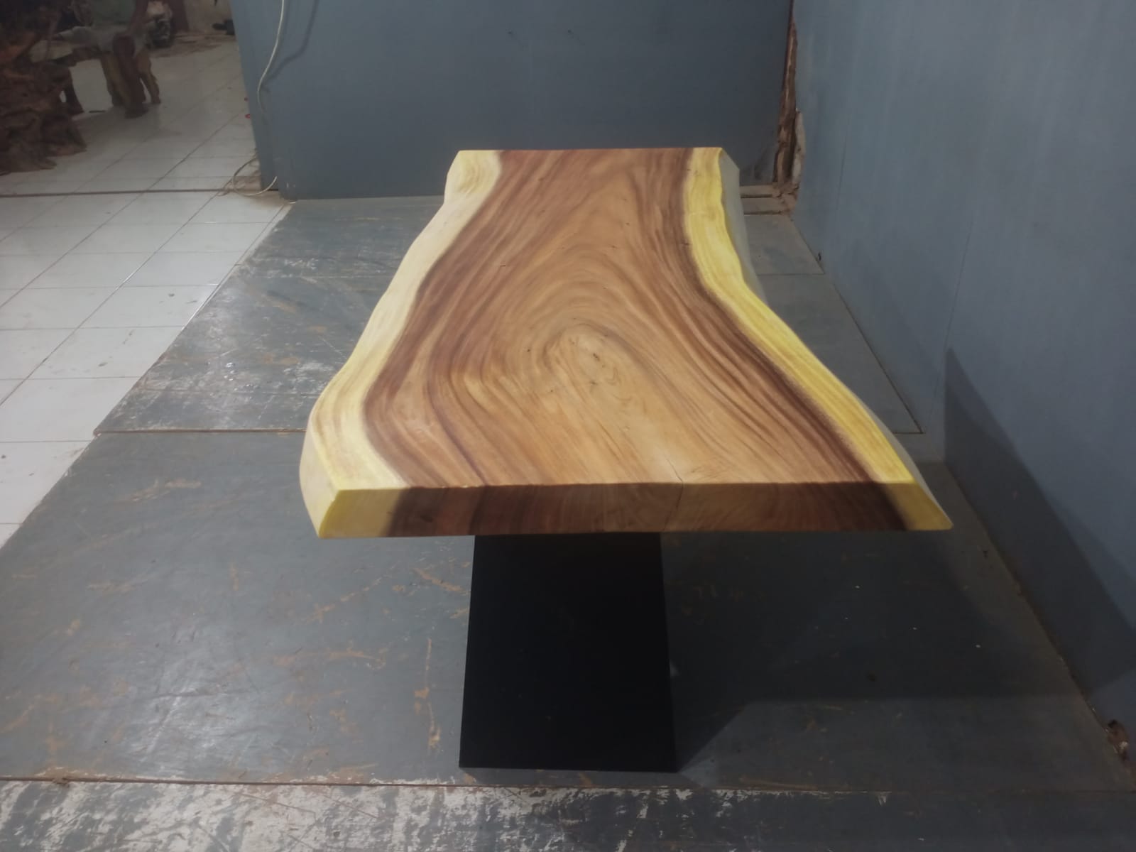Live Edge Tables