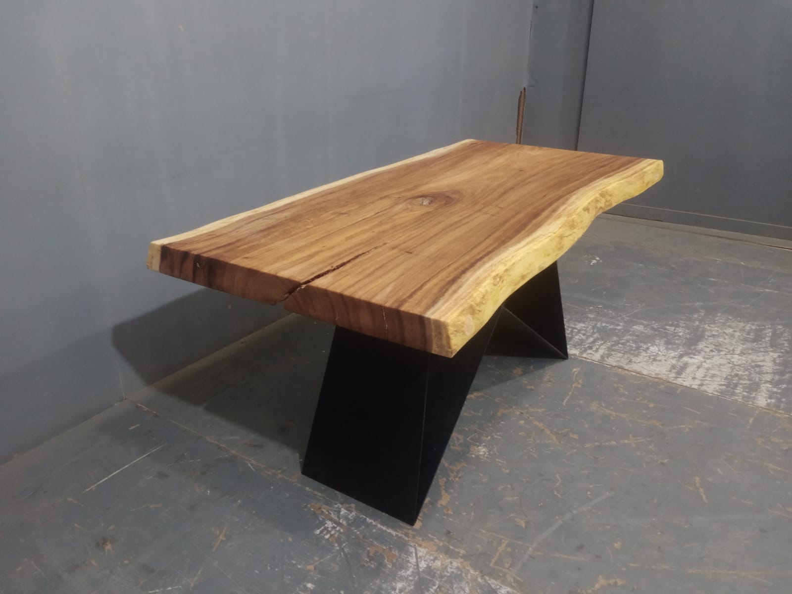 Live Edge Tables