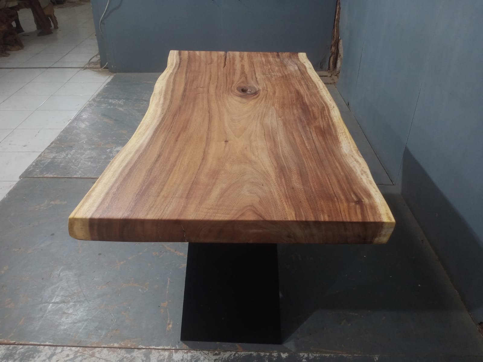 Live Edge Tables