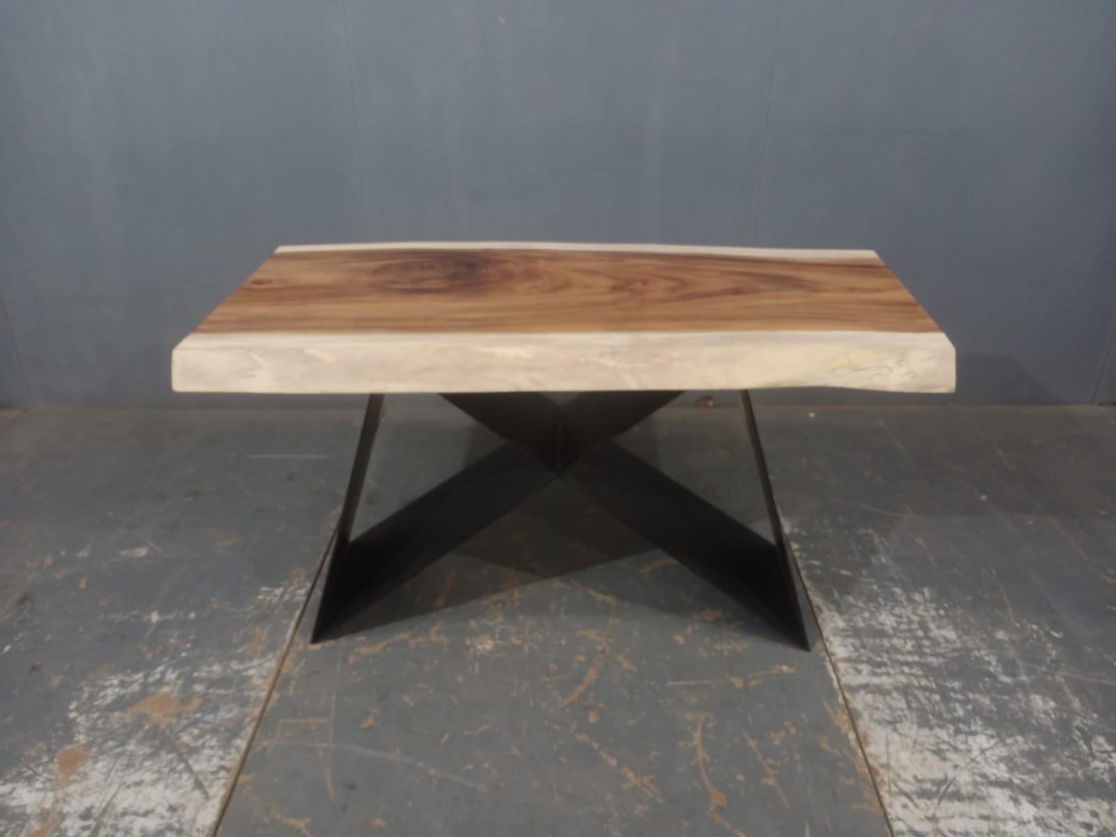 LIVE EDGE TABLES