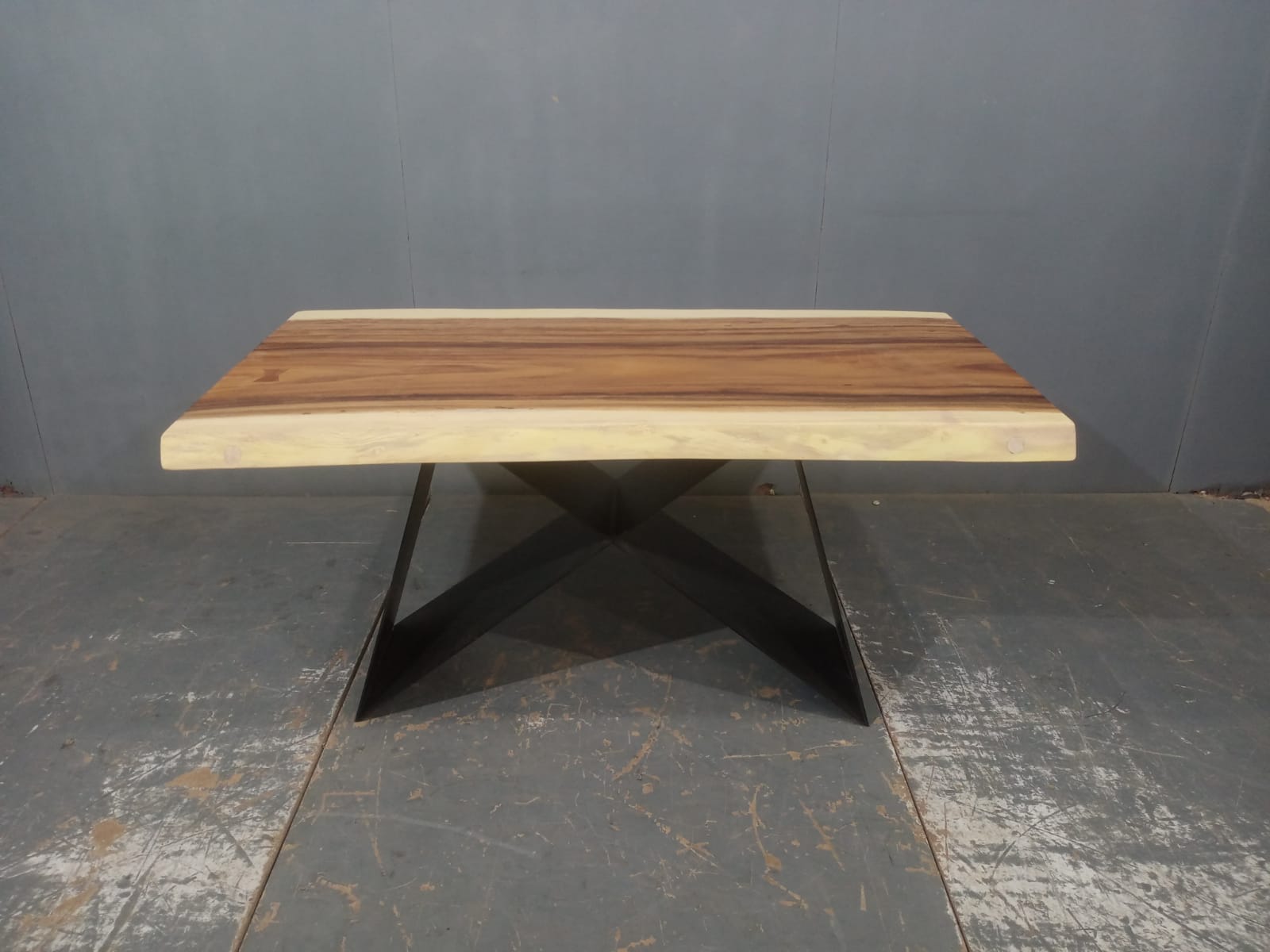 LIVE EDGE TABLES