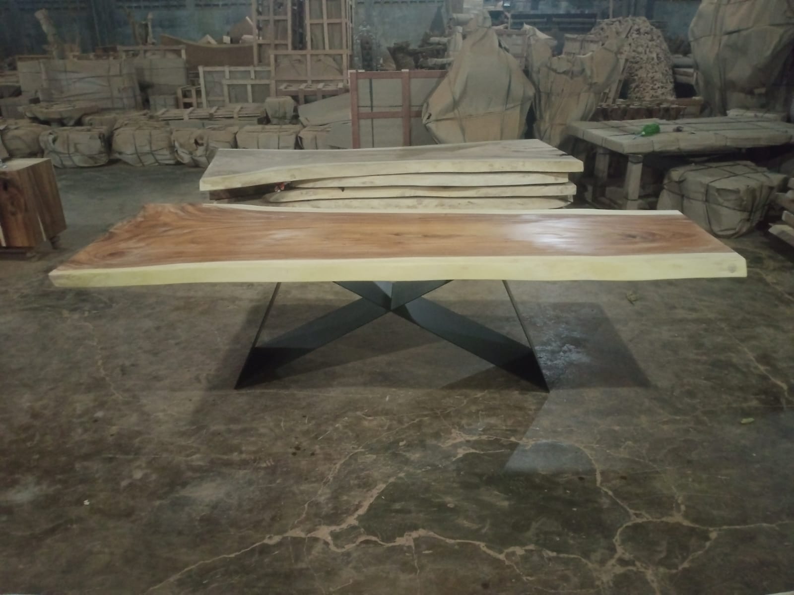 LIVE EDGE TABLES
