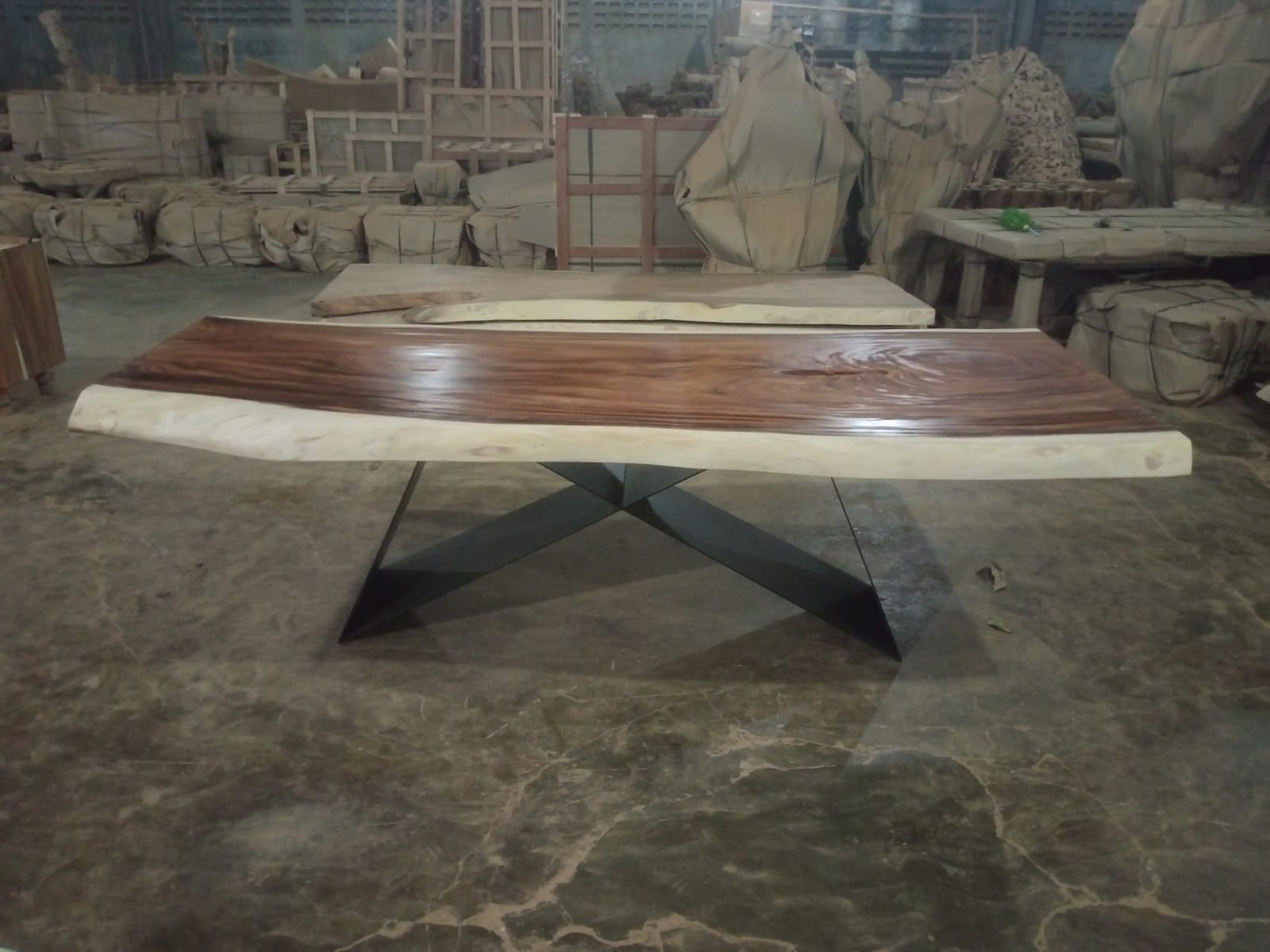 LIVE EDGE TABLES