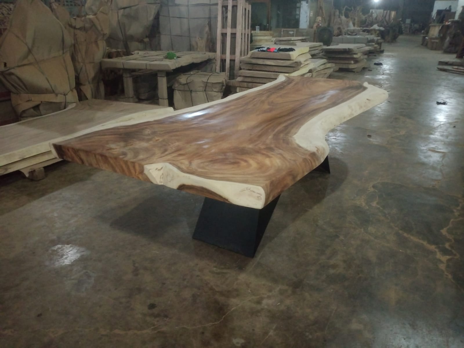 Live Edge Tables