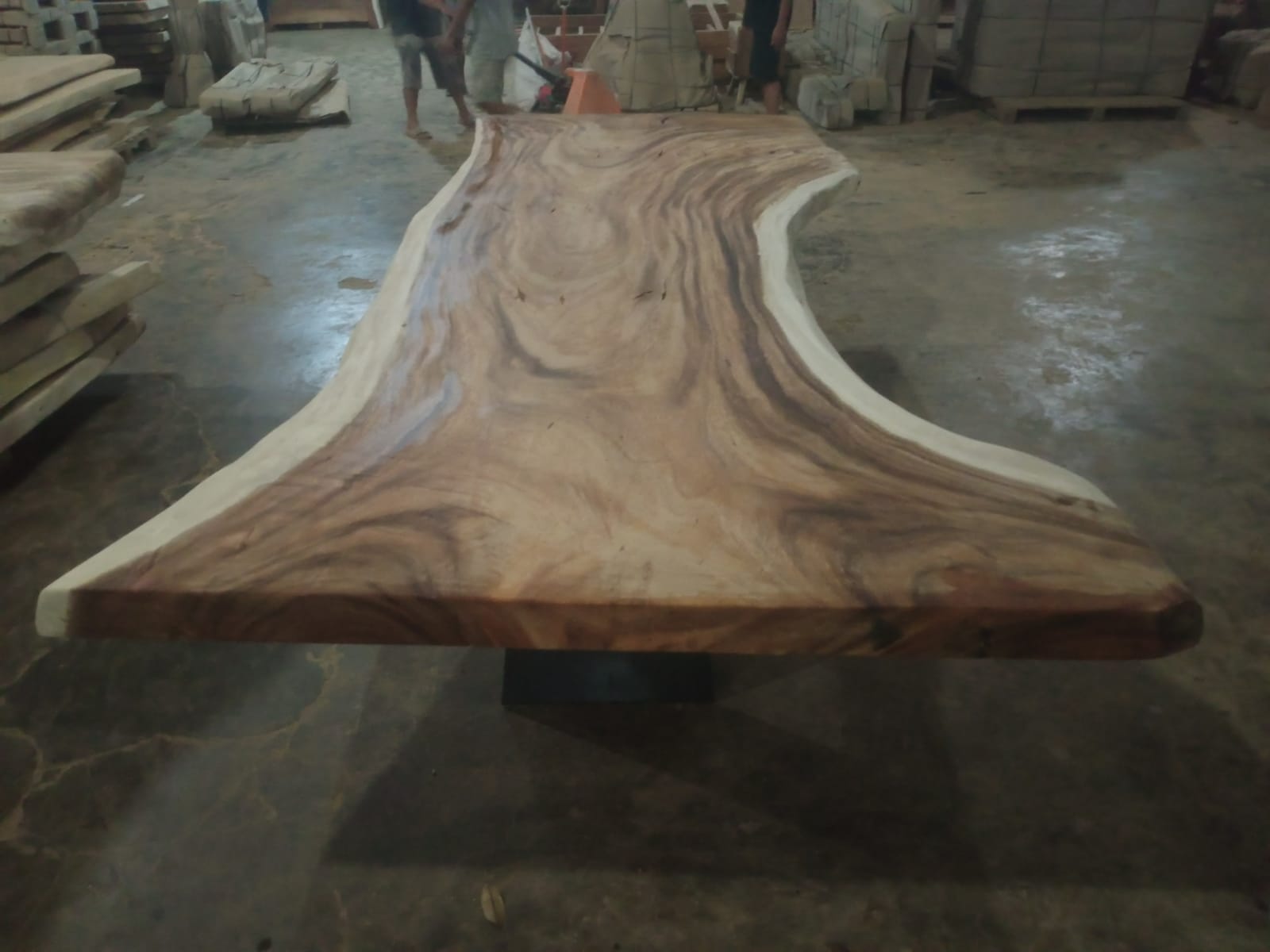 Live Edge Tables