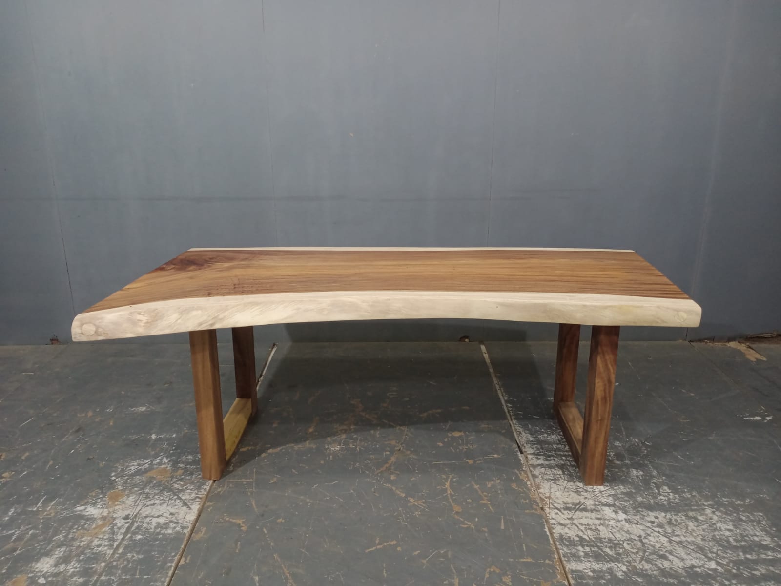 LIVE EDGE TABLES