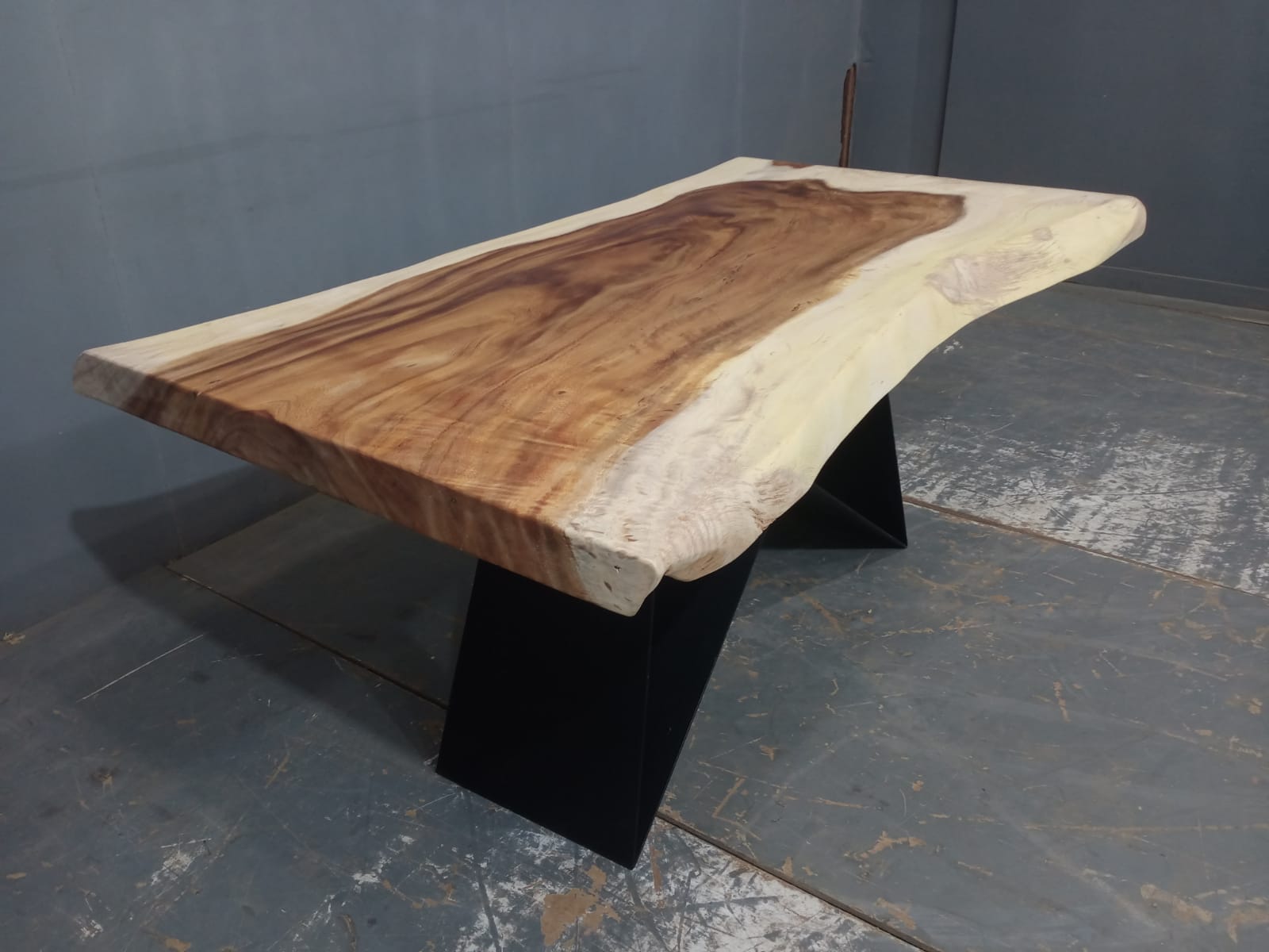 Live Edge Tables