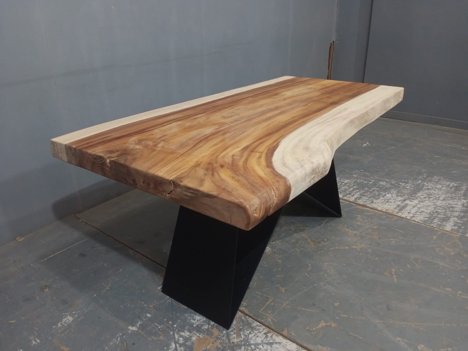 Live Edge Tables