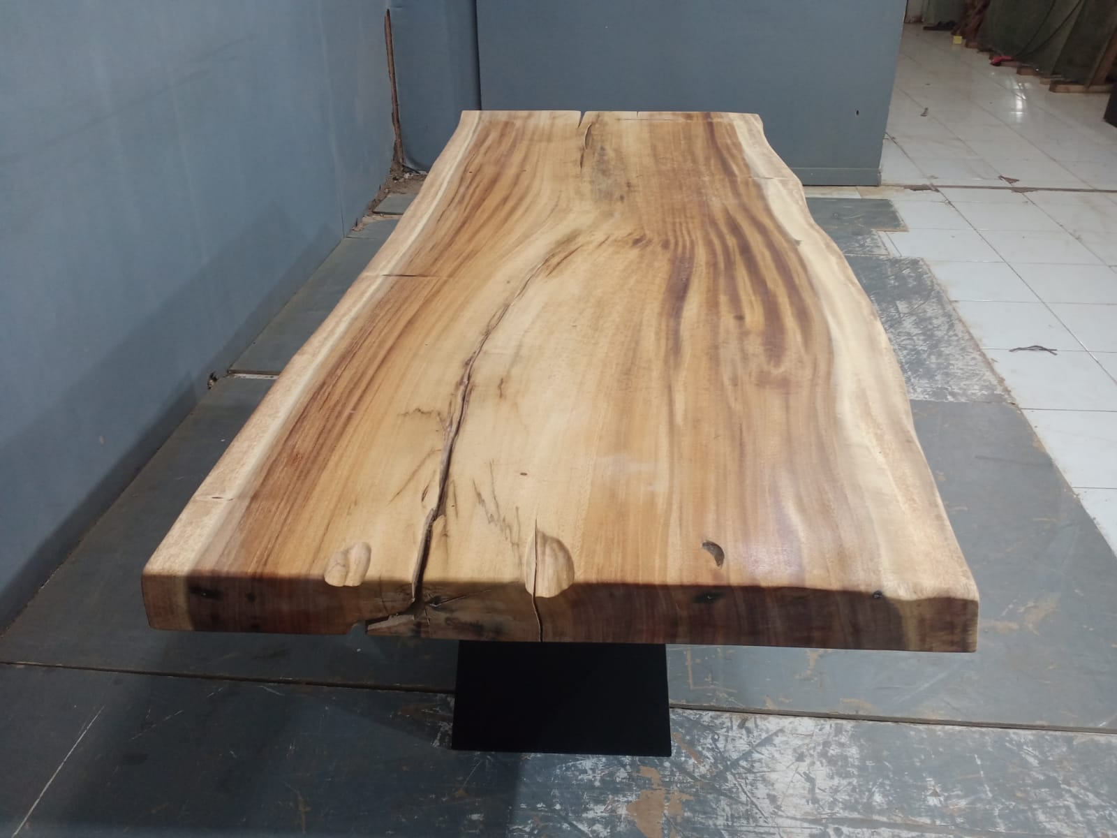 Live Edge Tables