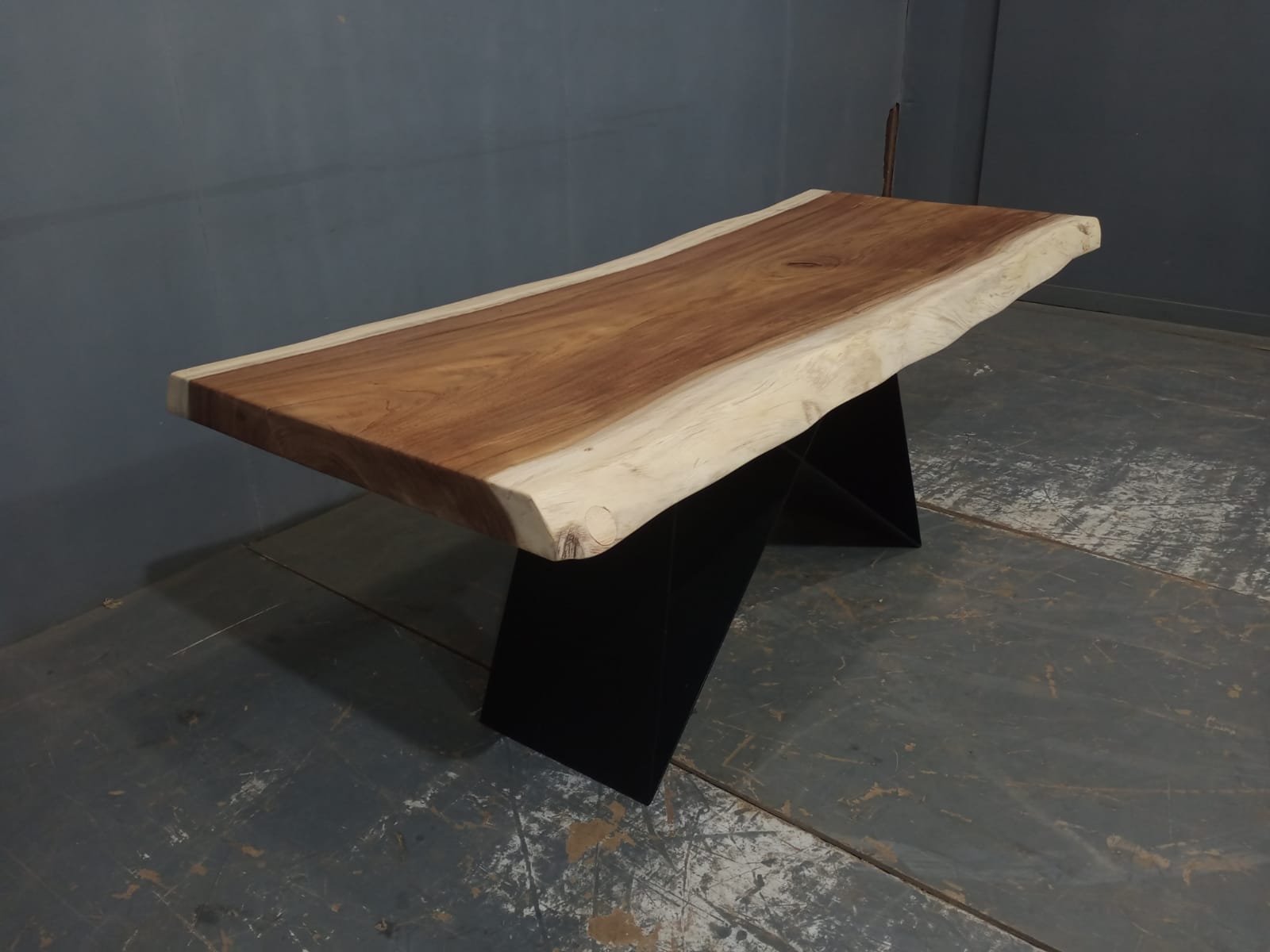 Live Edge Tables