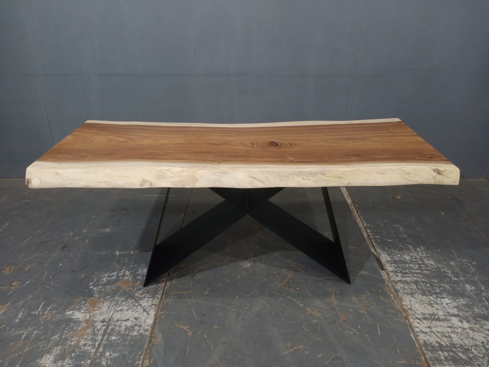 LIVE EDGE TABLES