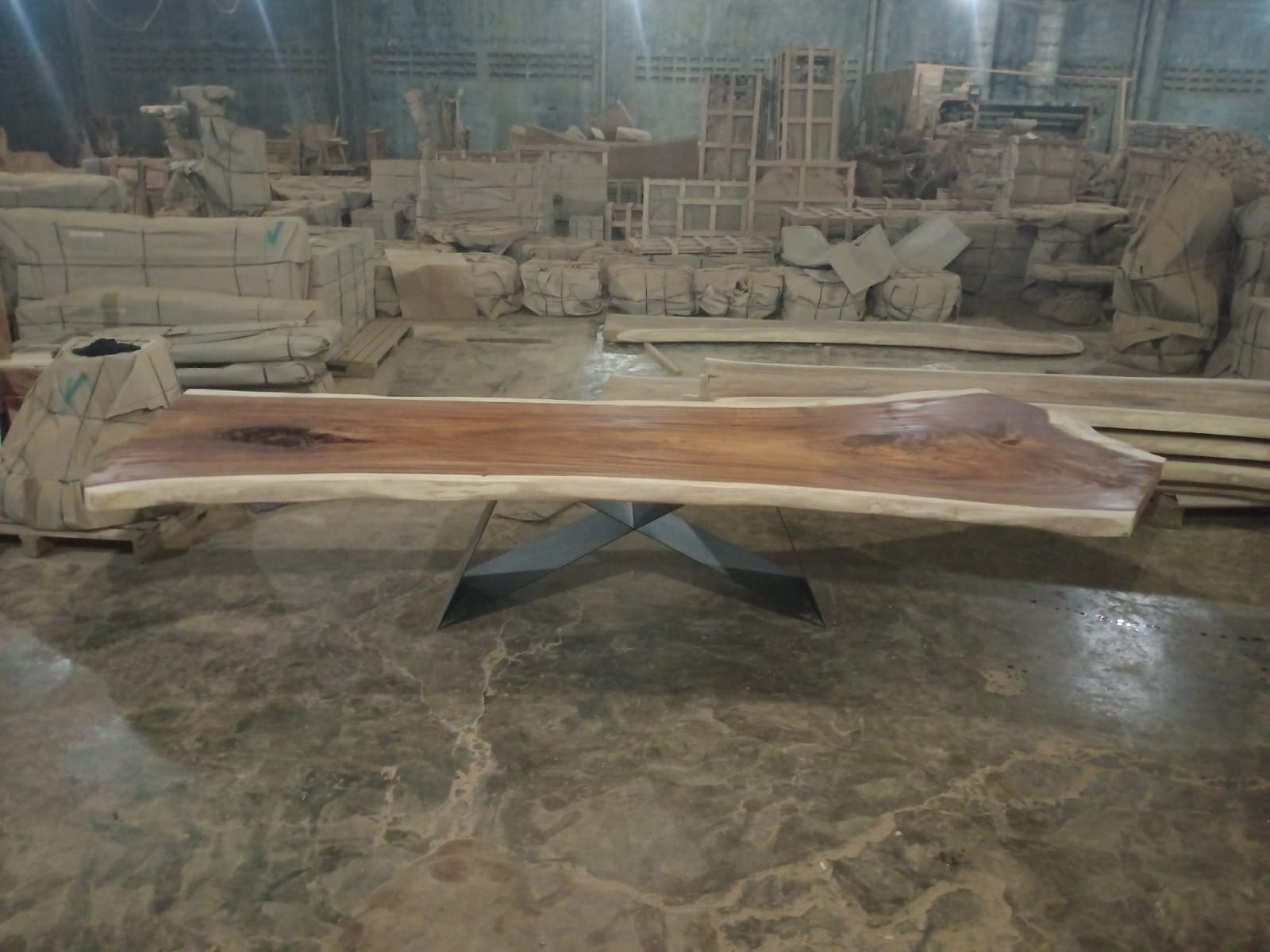 LIVE EDGE TABLES