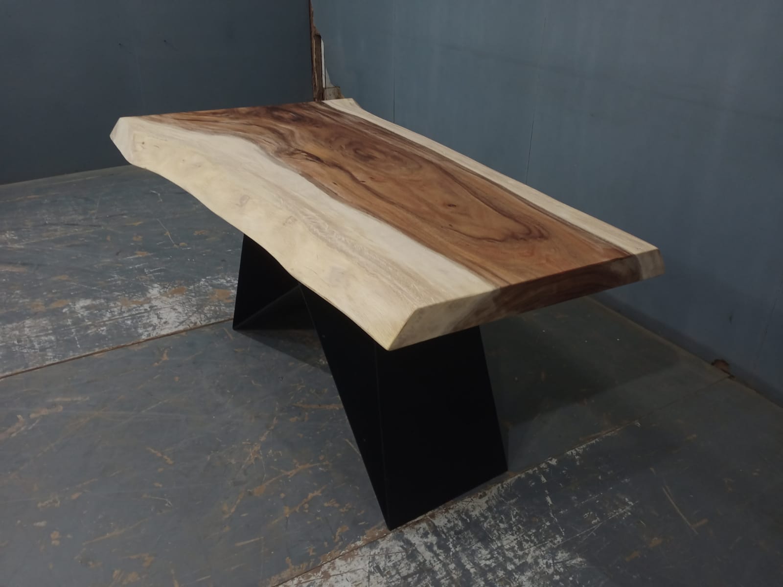 Live Edge Tables