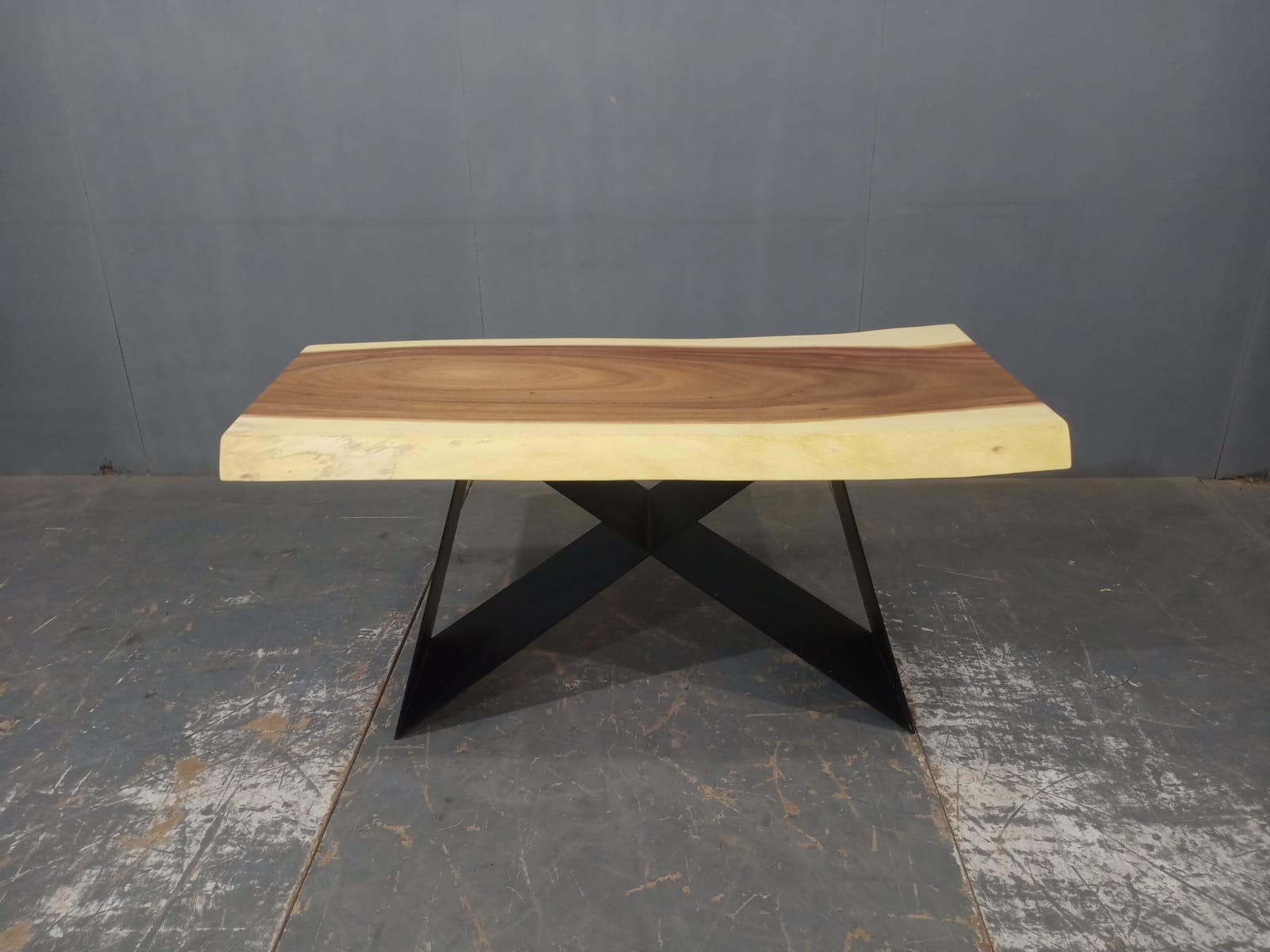 LIVE EDGE TABLES