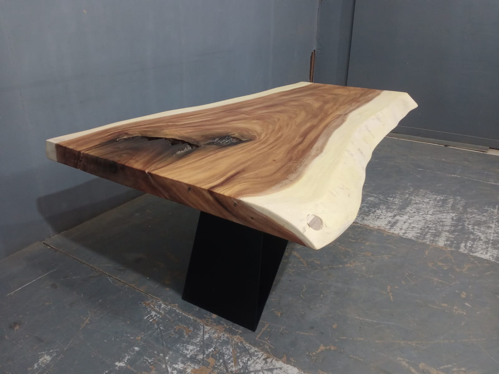 Live Edge Tables